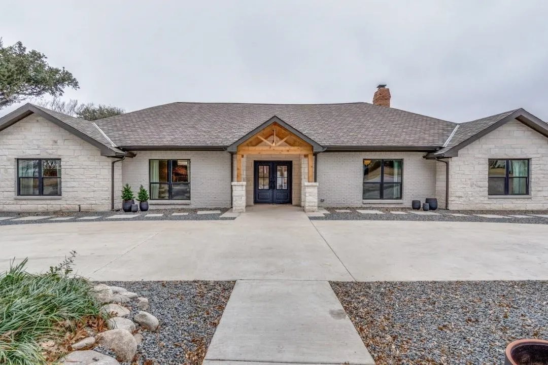 Single Family Residence For Rent in Dallas County , 7115 Meadow Road, Dallas, Texas 75230, 5 Bedroom, 5 Bathroom, 3 Garage spaces, 4,535 Sqft, built in 1971, mls#21349936, Real Estate Agent in Dallas, Homes For Rent in Dallas county, Homes For Rent in Dallas, Realtor in Dallas Texas, Real Estate Brokerage Independent Realty Texas, Luminita Cordes Realtor