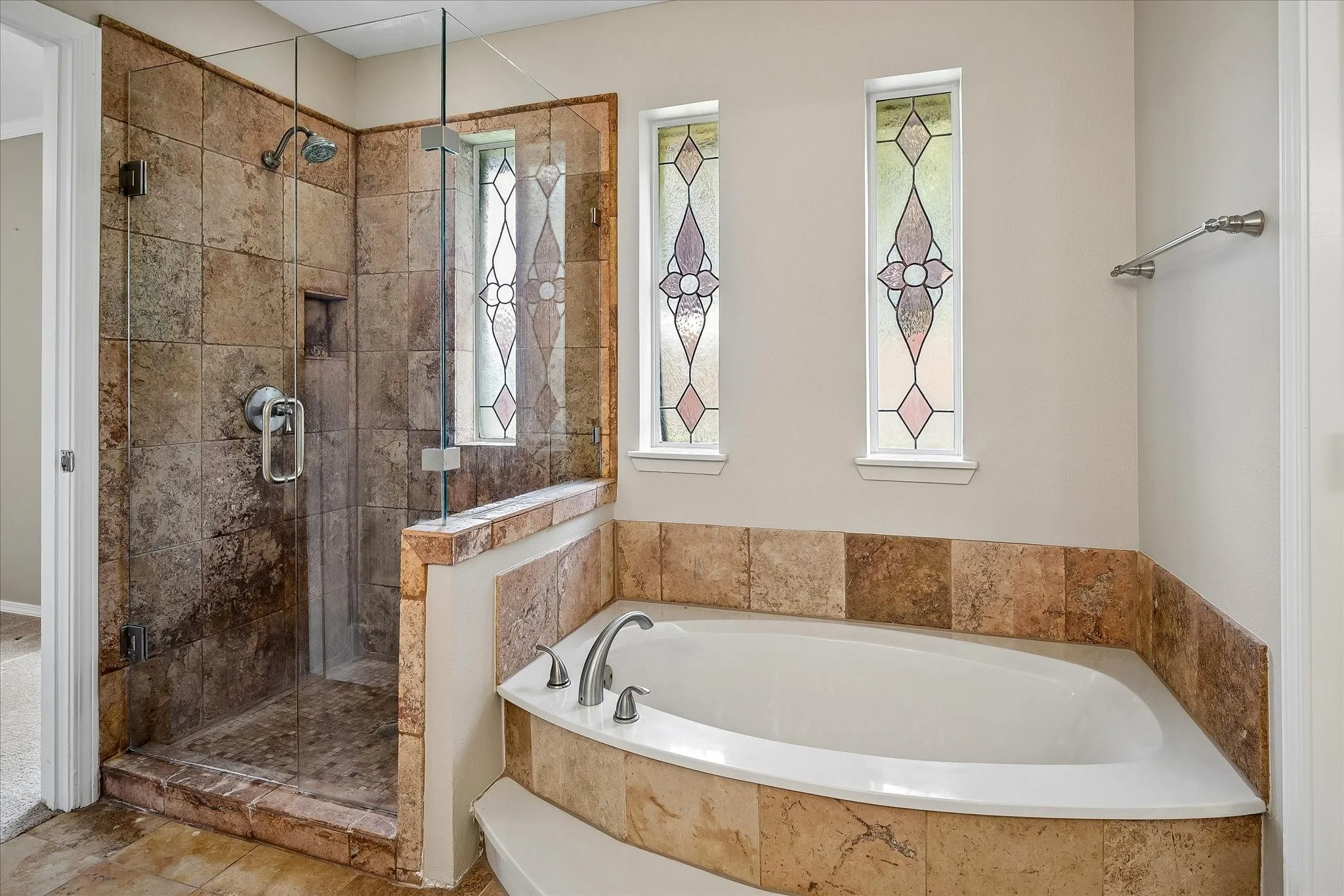 Single Family Residence For Rent in Denton County , 2201 Pendleton Lane, Flower Mound, Texas 75028, 3 Bedroom, 2 Bathroom, 2 Garage spaces, 1,970 Sqft, built in 1986, mls#21342034, Real Estate Agent in Flower Mound, Homes For Rent in Denton county, Homes For Rent in Flower Mound, Realtor in Flower Mound Texas, Real Estate Brokerage Independent Realty Texas, Luminita Cordes Realtor