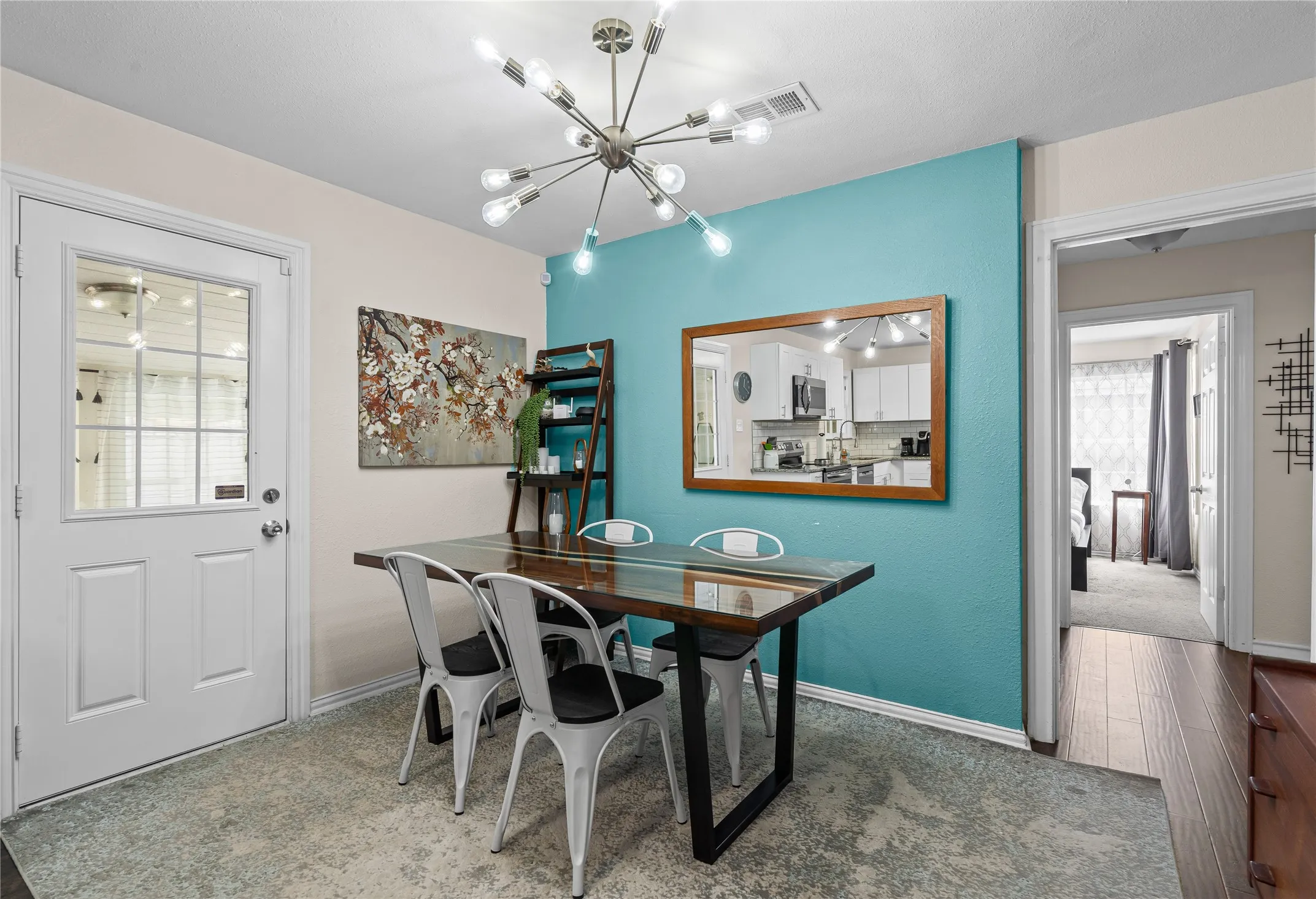 Single Family Residence For Sale in Tarrant County , 4204 Geddes Avenue, Fort Worth, Texas 76107, 3 Bedroom, 1 Bathroom, 2 Garage spaces, 1,416 Sqft, built in 1944, mls#21350101, Real Estate Agent in Fort Worth, Homes For Sale in Tarrant county, Homes For Sale in Fort Worth, Realtor in Fort Worth Texas, Real Estate Brokerage Independent Realty Texas, Luminita Cordes Realtor