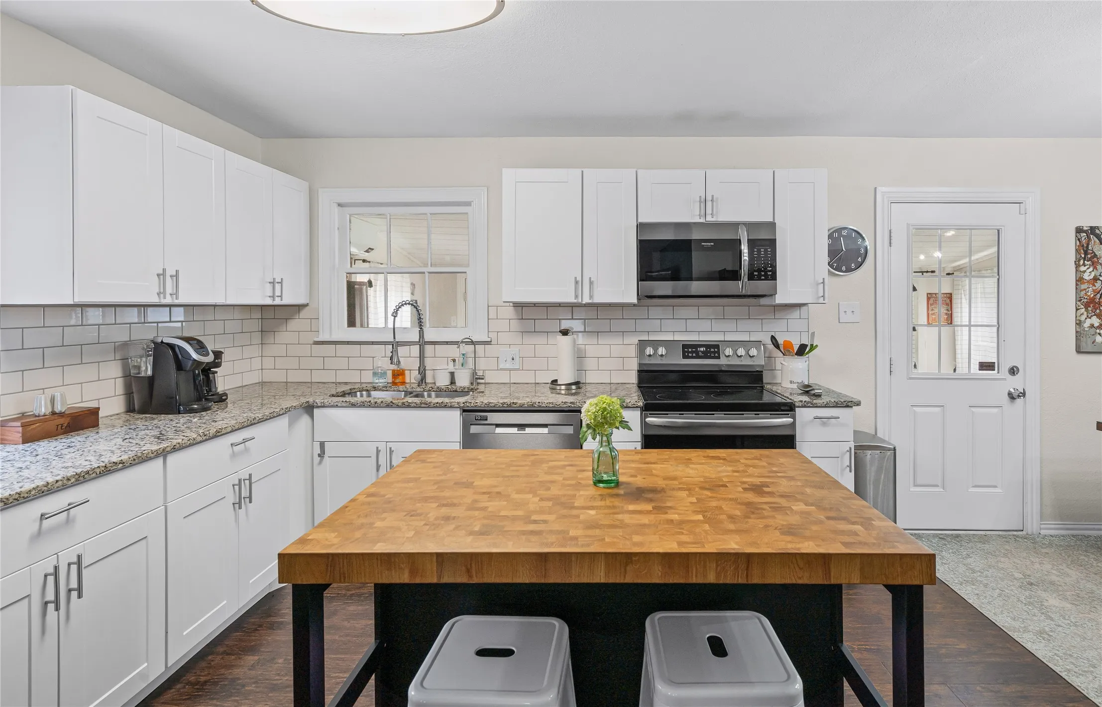 Single Family Residence For Sale in Tarrant County , 4204 Geddes Avenue, Fort Worth, Texas 76107, 3 Bedroom, 1 Bathroom, 2 Garage spaces, 1,416 Sqft, built in 1944, mls#21350101, Real Estate Agent in Fort Worth, Homes For Sale in Tarrant county, Homes For Sale in Fort Worth, Realtor in Fort Worth Texas, Real Estate Brokerage Independent Realty Texas, Luminita Cordes Realtor