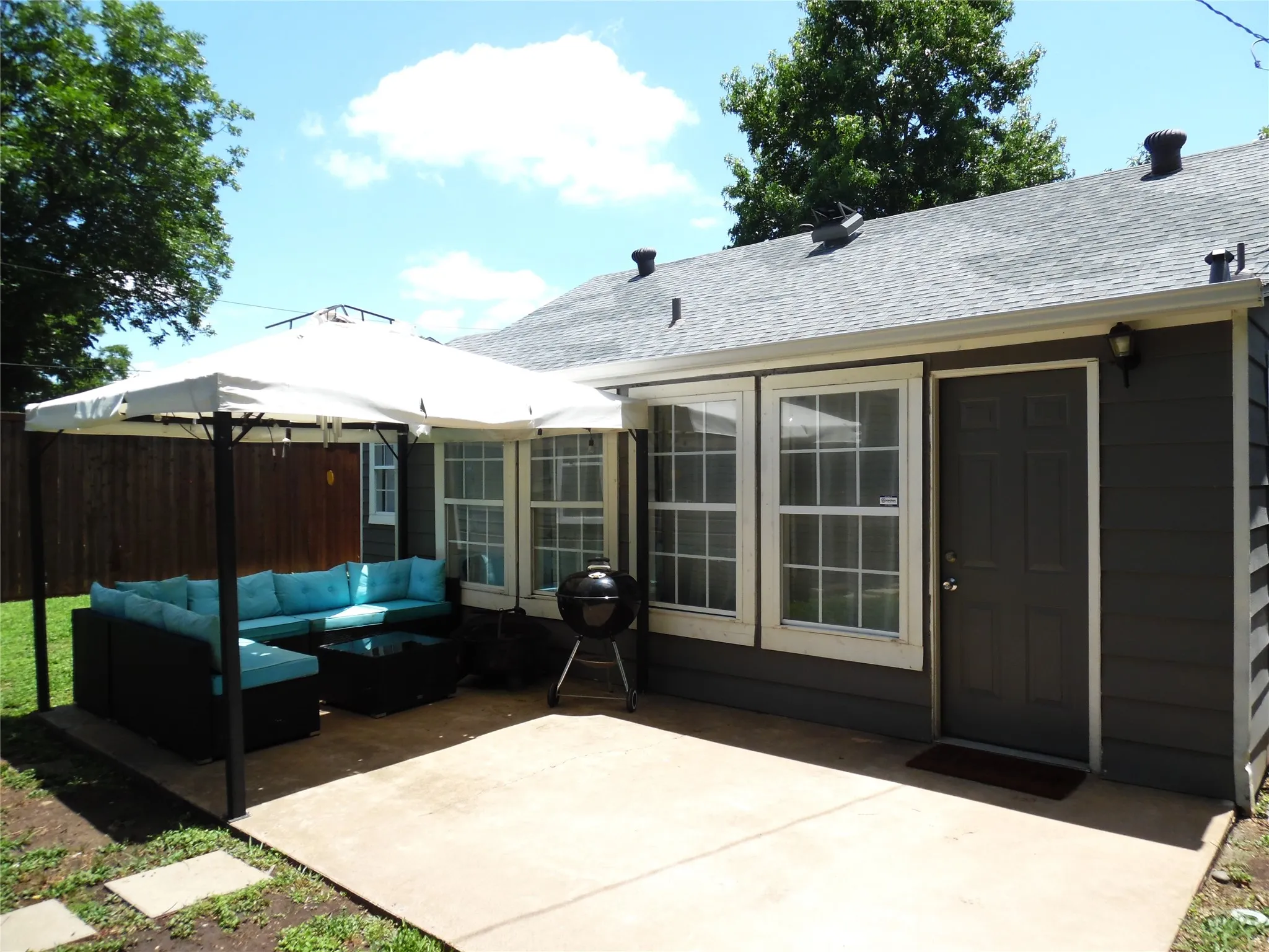 Single Family Residence For Sale in Tarrant County , 4204 Geddes Avenue, Fort Worth, Texas 76107, 3 Bedroom, 1 Bathroom, 2 Garage spaces, 1,416 Sqft, built in 1944, mls#21350101, Real Estate Agent in Fort Worth, Homes For Sale in Tarrant county, Homes For Sale in Fort Worth, Realtor in Fort Worth Texas, Real Estate Brokerage Independent Realty Texas, Luminita Cordes Realtor