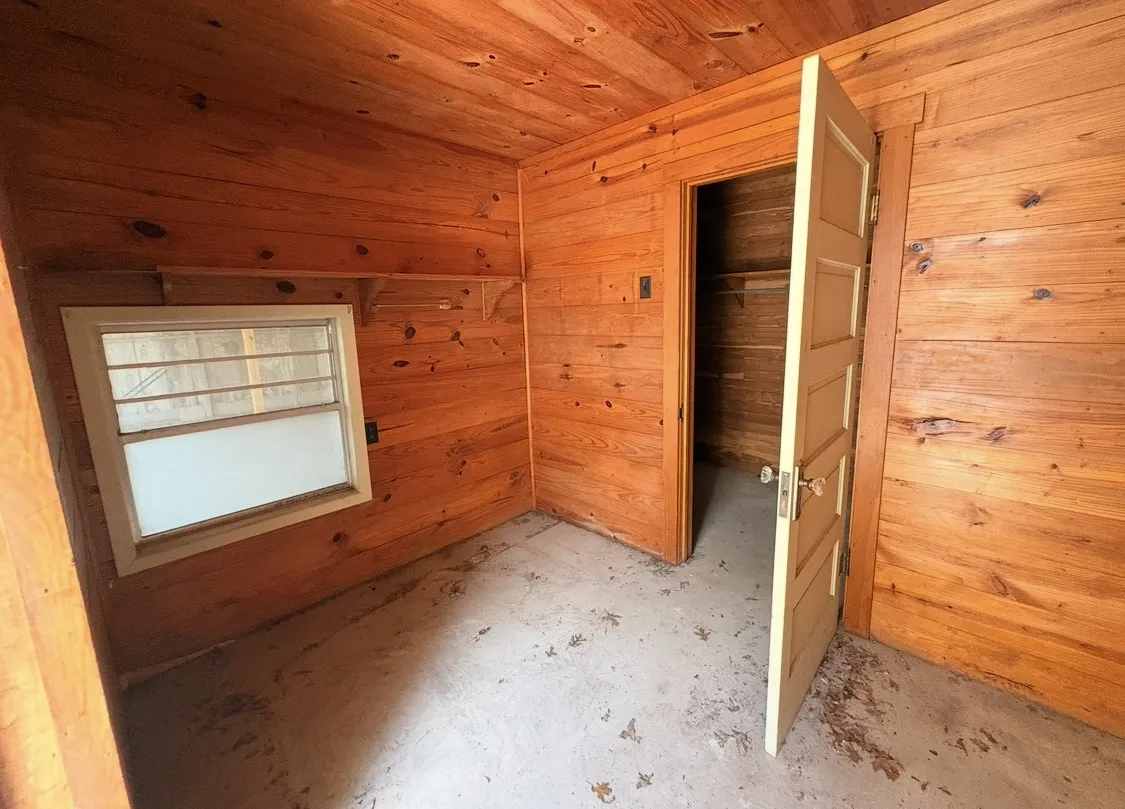 Single Family Residence For Rent in Mc Lennan County , 2626 Morrow Avenue, Waco, Texas 76707, 3 Bedroom, 2 Bathroom, 2 Garage spaces, 1,576 Sqft, built in 1928, mls#21350056, Real Estate Agent in Waco, Homes For Rent in Mc Lennan county, Homes For Rent in Waco, Realtor in Waco Texas, Real Estate Brokerage Independent Realty Texas, Luminita Cordes Realtor