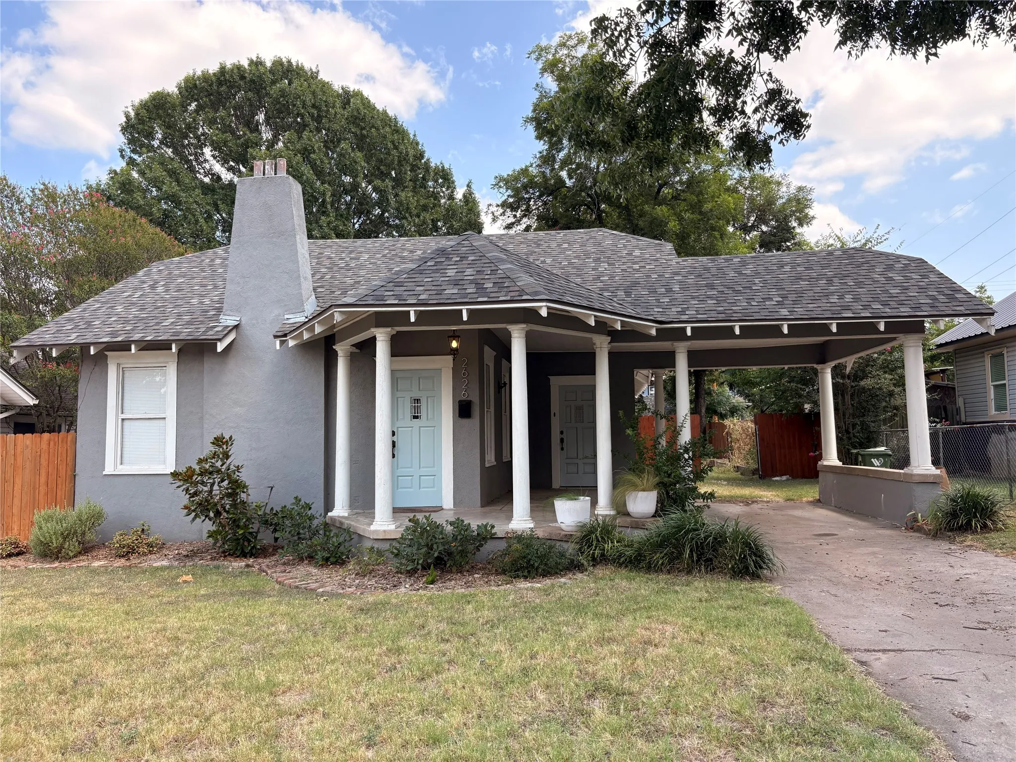 Single Family Residence For Rent in Mc Lennan County , 2626 Morrow Avenue, Waco, Texas 76707, 3 Bedroom, 2 Bathroom, 2 Garage spaces, 1,576 Sqft, built in 1928, mls#21350056, Real Estate Agent in Waco, Homes For Rent in Mc Lennan county, Homes For Rent in Waco, Realtor in Waco Texas, Real Estate Brokerage Independent Realty Texas, Luminita Cordes Realtor