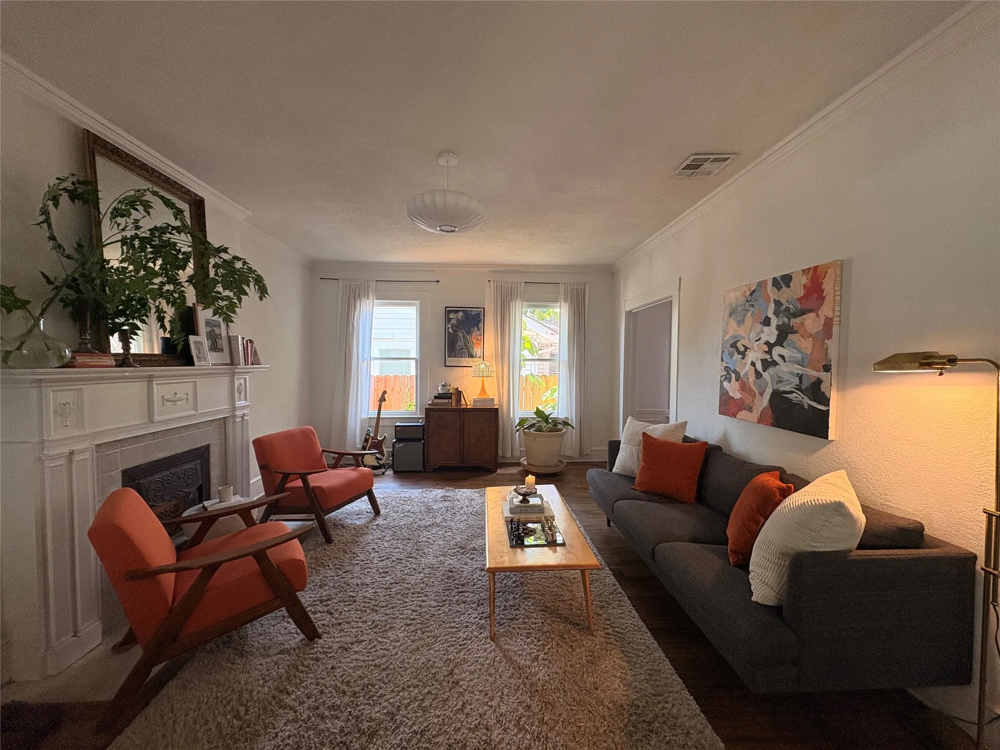 Single Family Residence For Rent in Mc Lennan County , 2626 Morrow Avenue, Waco, Texas 76707, 3 Bedroom, 2 Bathroom, 2 Garage spaces, 1,576 Sqft, built in 1928, mls#21350056, Real Estate Agent in Waco, Homes For Rent in Mc Lennan county, Homes For Rent in Waco, Realtor in Waco Texas, Real Estate Brokerage Independent Realty Texas, Luminita Cordes Realtor