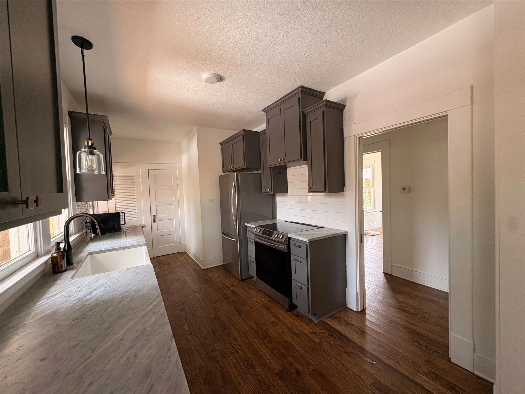 Single Family Residence For Rent in Mc Lennan County , 2626 Morrow Avenue, Waco, Texas 76707, 3 Bedroom, 2 Bathroom, 2 Garage spaces, 1,576 Sqft, built in 1928, mls#21350056, Real Estate Agent in Waco, Homes For Rent in Mc Lennan county, Homes For Rent in Waco, Realtor in Waco Texas, Real Estate Brokerage Independent Realty Texas, Luminita Cordes Realtor