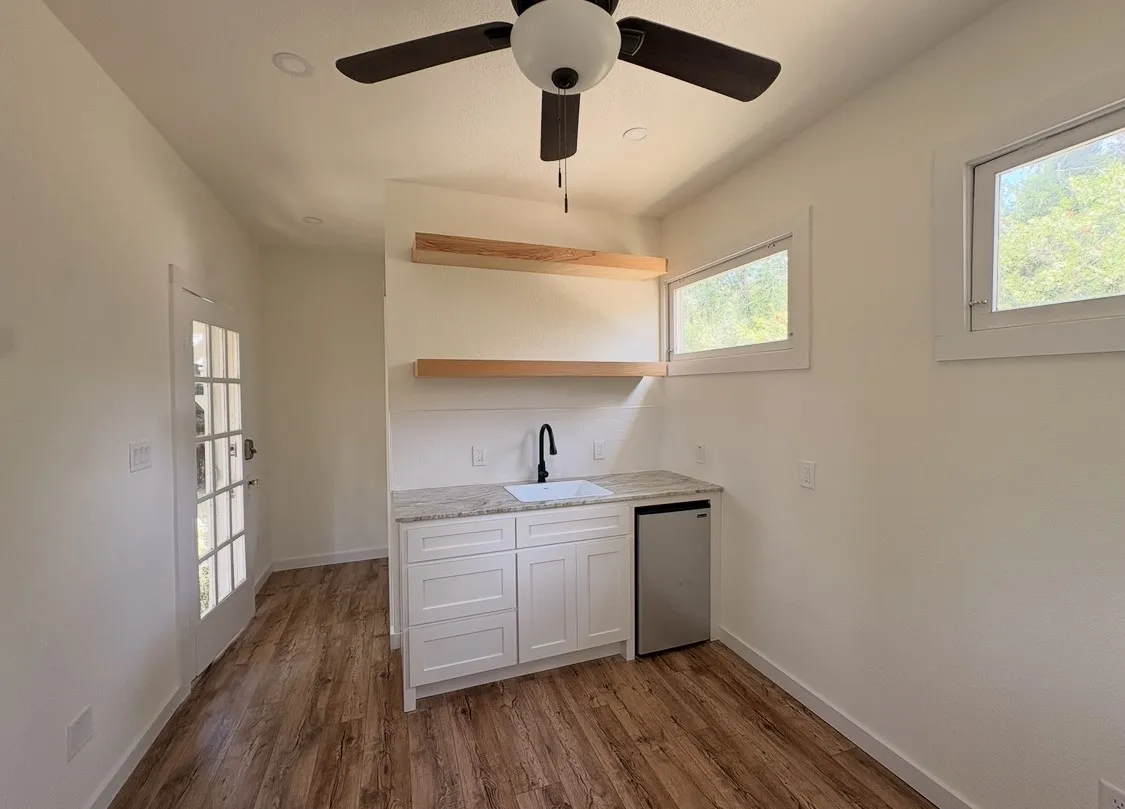 Single Family Residence For Rent in Mc Lennan County , 2626 Morrow Avenue, Waco, Texas 76707, 3 Bedroom, 2 Bathroom, 2 Garage spaces, 1,576 Sqft, built in 1928, mls#21350056, Real Estate Agent in Waco, Homes For Rent in Mc Lennan county, Homes For Rent in Waco, Realtor in Waco Texas, Real Estate Brokerage Independent Realty Texas, Luminita Cordes Realtor