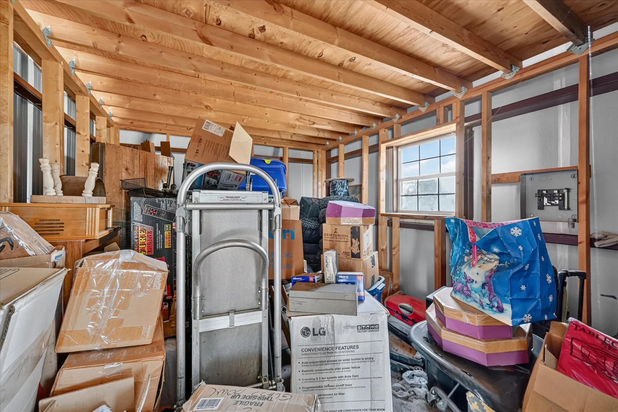 Improved Land For Sale in Ellis County , 1489 Lone Elm Road, Waxahachie, Texas 75167, 0, 0, Garage spaces, 0 Sqft, built in 2005, mls#21348600, Real Estate Agent in Waxahachie, Homes For Sale in Ellis county, Homes For Sale in Waxahachie, Realtor in Waxahachie Texas, Real Estate Brokerage Independent Realty Texas, Luminita Cordes Realtor