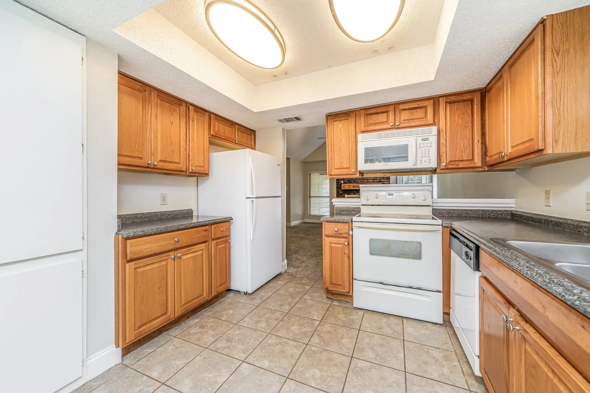 Single Family Residence For Rent in Tarrant County , 5624 Lordsburg Trail, Arlington, Texas 76017, 3 Bedroom, 2 Bathroom, 1 Garage spaces, 1,624 Sqft, built in 1984, mls#21350144, Real Estate Agent in Arlington, Homes For Rent in Tarrant county, Homes For Rent in Arlington, Realtor in Arlington Texas, Real Estate Brokerage Independent Realty Texas, Luminita Cordes Realtor
