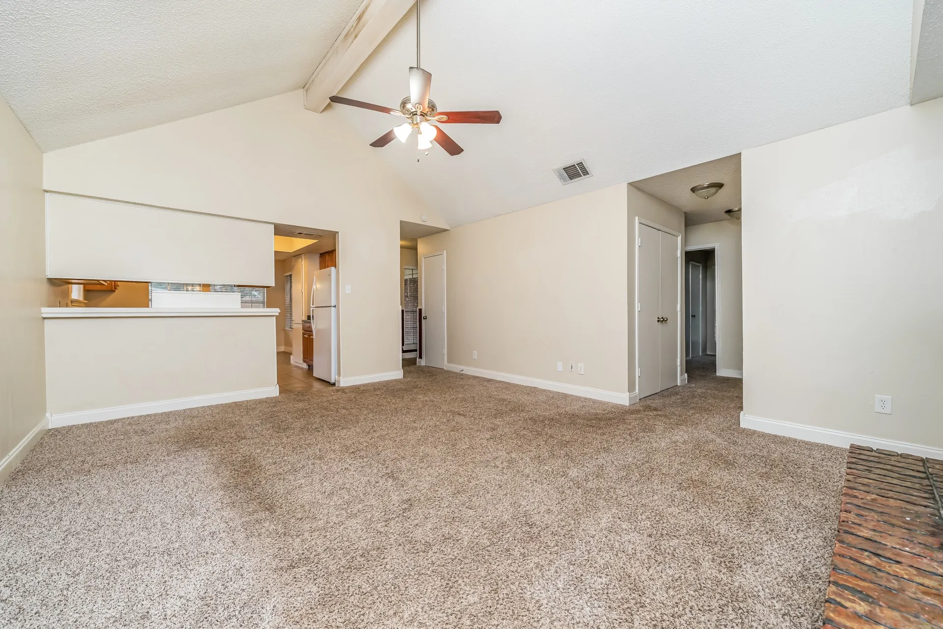 Single Family Residence For Rent in Tarrant County , 5624 Lordsburg Trail, Arlington, Texas 76017, 3 Bedroom, 2 Bathroom, 1 Garage spaces, 1,624 Sqft, built in 1984, mls#21350144, Real Estate Agent in Arlington, Homes For Rent in Tarrant county, Homes For Rent in Arlington, Realtor in Arlington Texas, Real Estate Brokerage Independent Realty Texas, Luminita Cordes Realtor