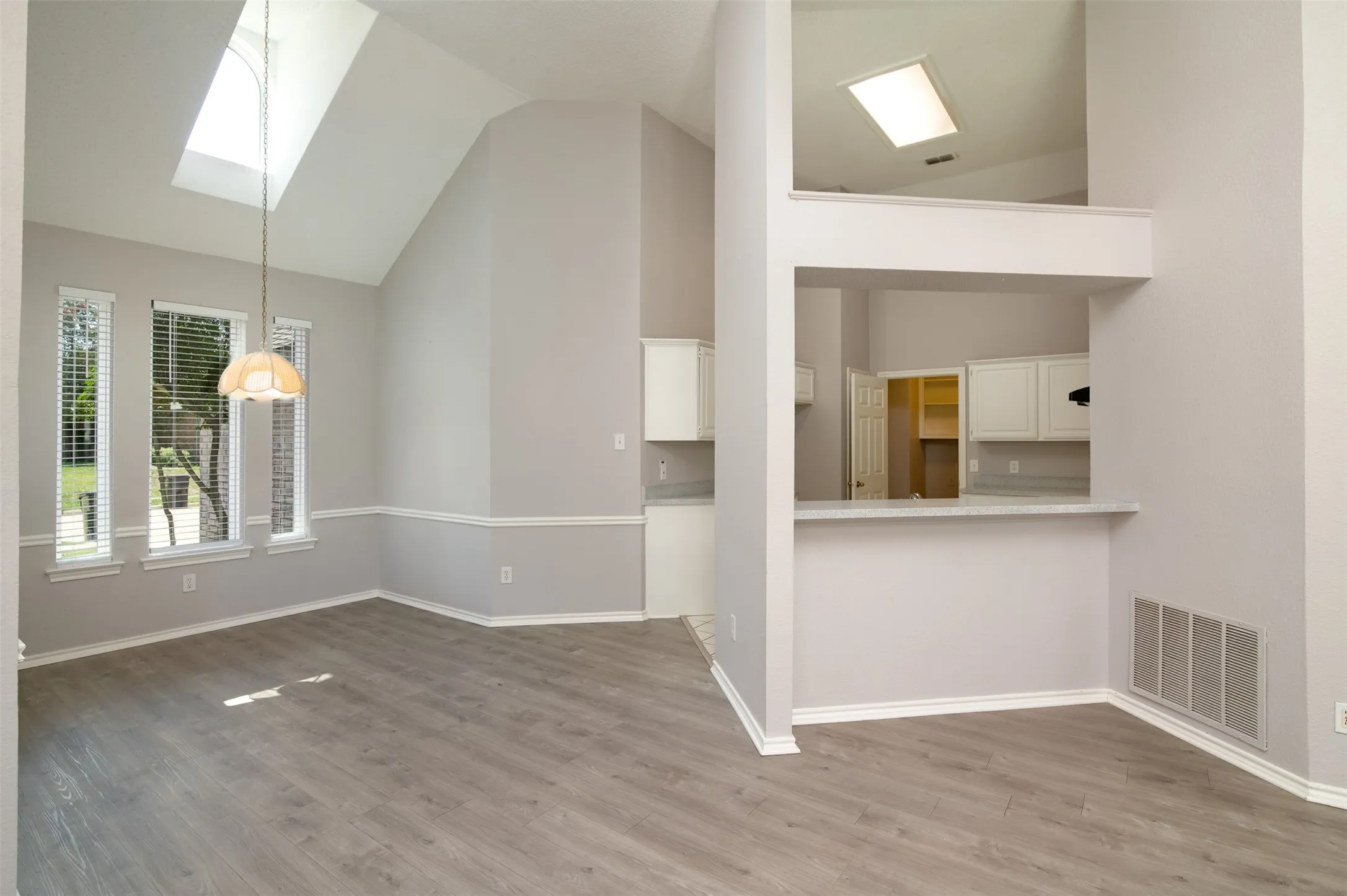 Single Family Residence For Rent in Collin County , 1329 Maywood Court, Plano, Texas 75023, 3 Bedroom, 2 Bathroom, 2 Garage spaces, 1,501 Sqft, built in 1990, mls#21342363, Real Estate Agent in Plano, Homes For Rent in Collin county, Homes For Rent in Plano, Realtor in Plano Texas, Real Estate Brokerage Independent Realty Texas, Luminita Cordes Realtor