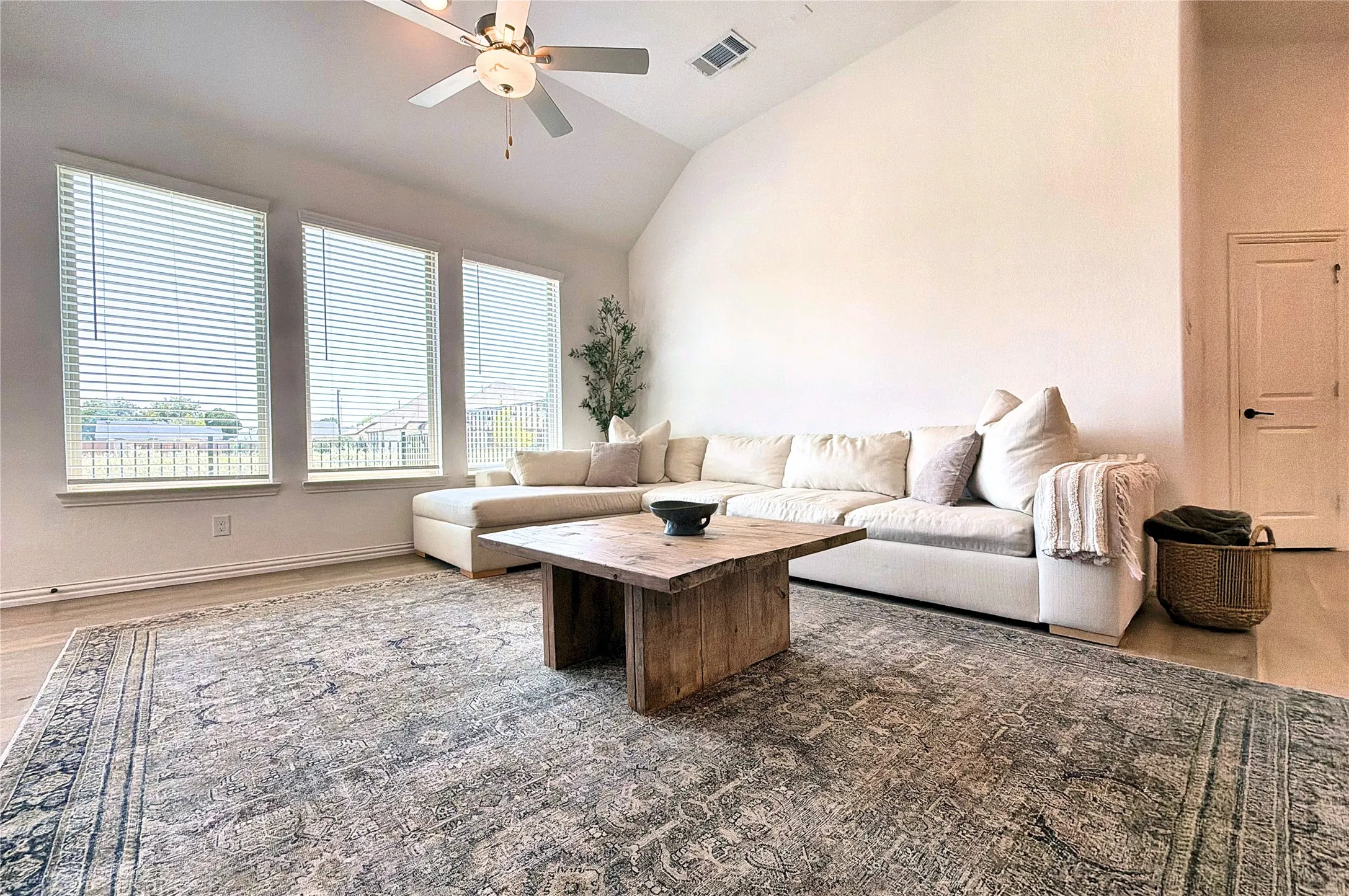 Single Family Residence For Sale in Dallas County , 1314 Broadview Drive, Garland, Texas 75042, 3 Bedroom, 2 Bathroom, 2 Garage spaces, 1,723 Sqft, built in 2023, mls#21350127, Real Estate Agent in Garland, Homes For Sale in Dallas county, Homes For Sale in Garland, Realtor in Garland Texas, Real Estate Brokerage Independent Realty Texas, Luminita Cordes Realtor