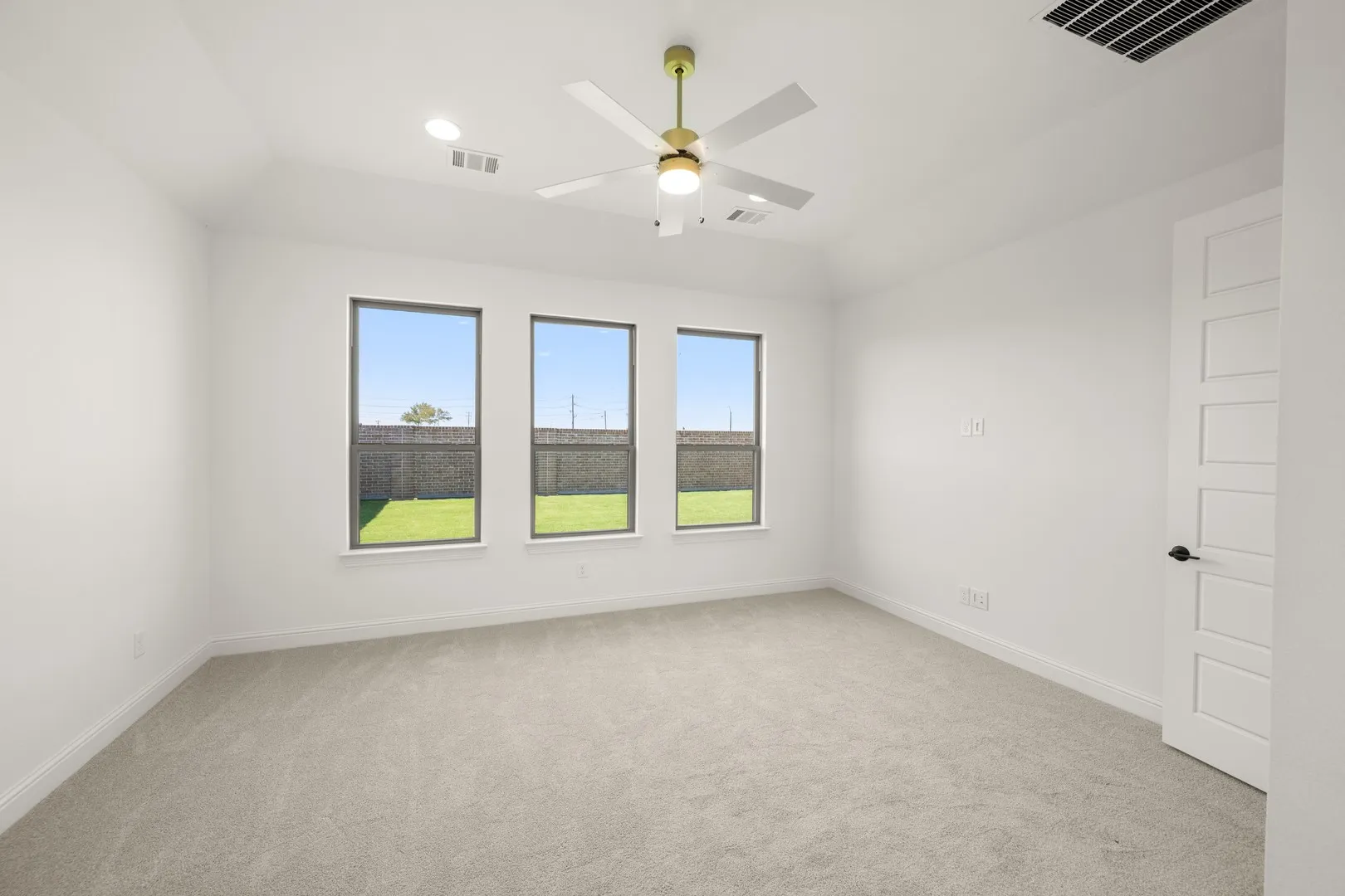 2115 Pennywell- Primary Suite