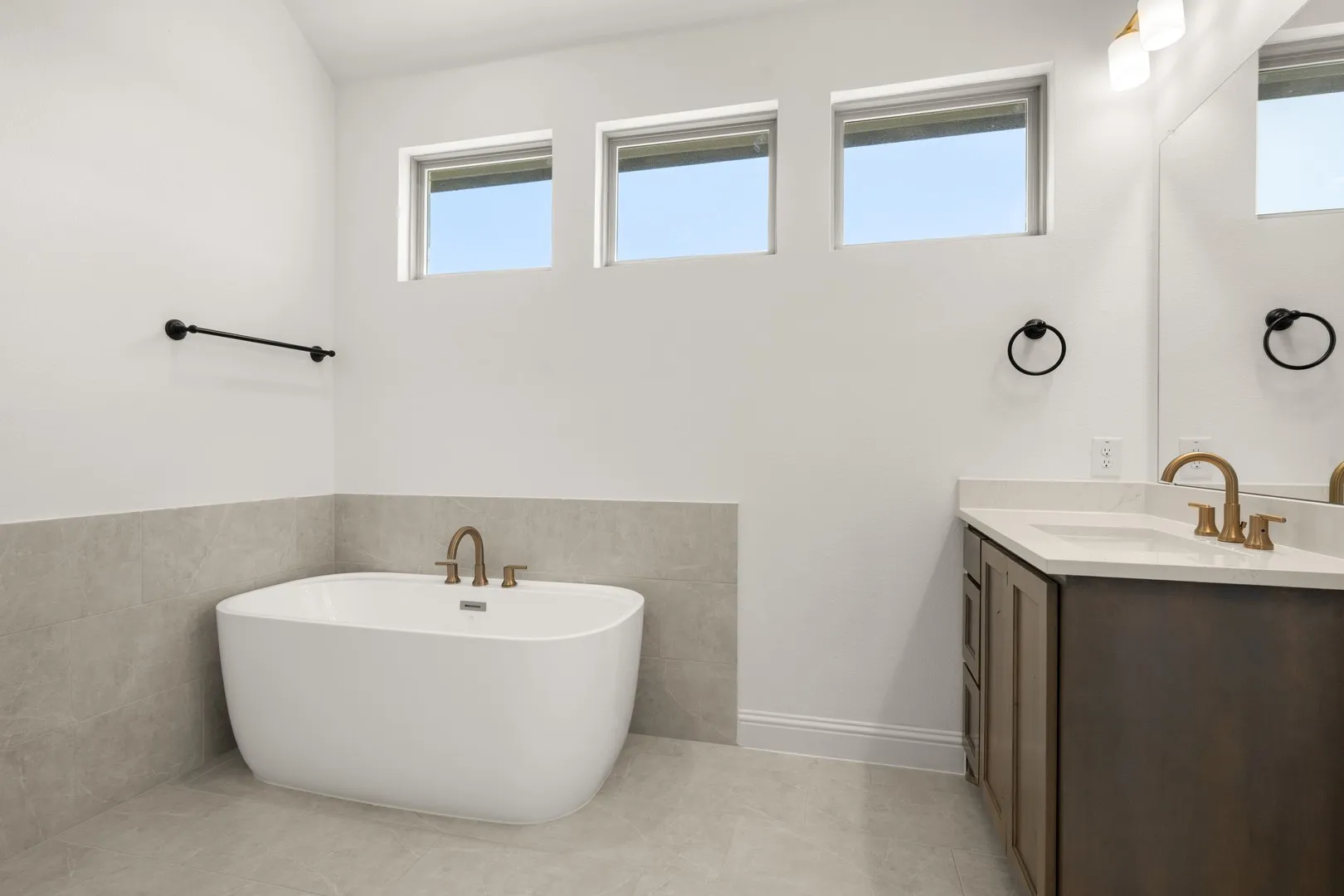 2115 Pennywell- Primary Suite-5