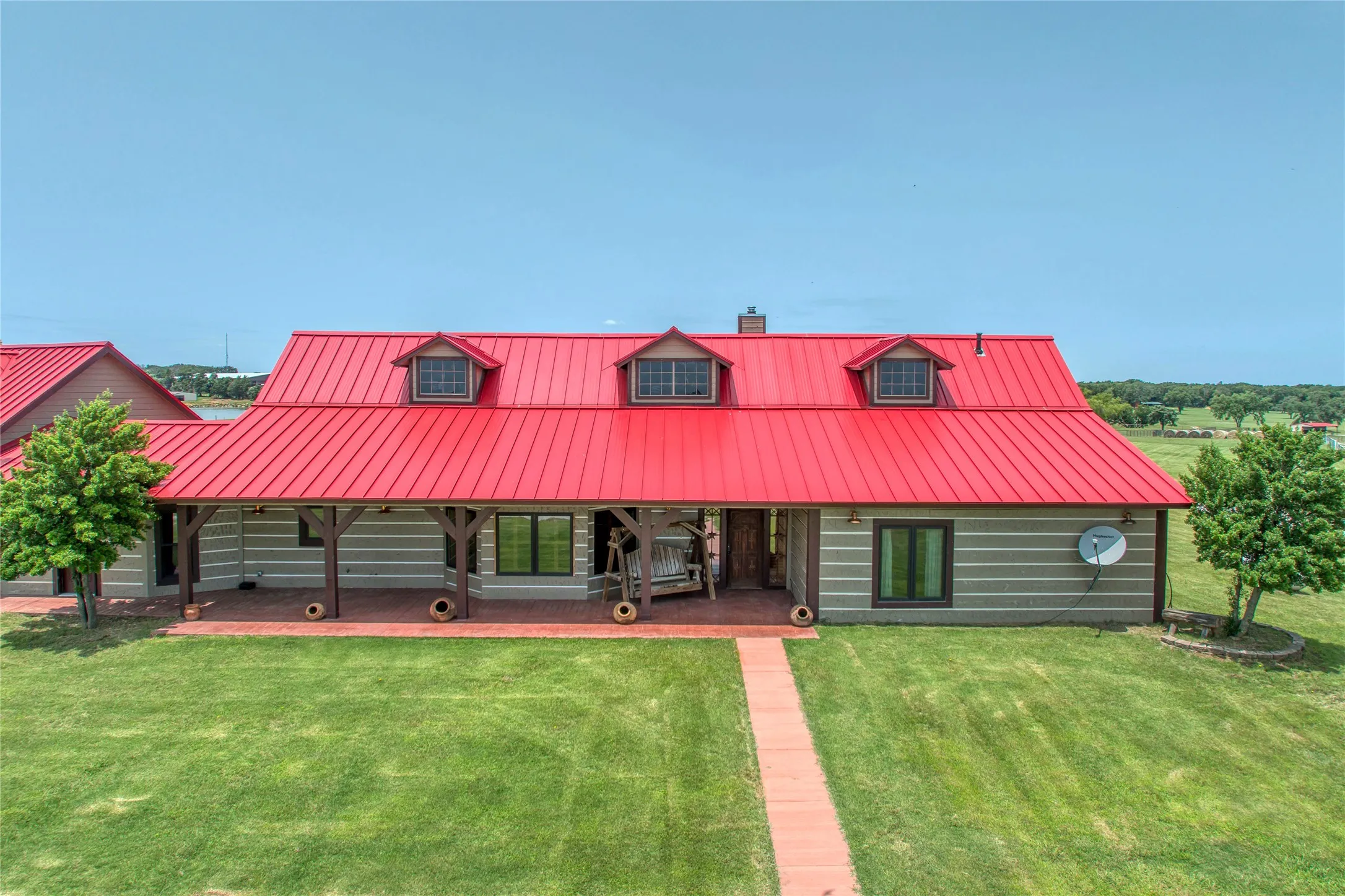 Single Family Residence For Rent in Grayson County , 34673 US Highway 82, Whitesboro, Texas 76273, 3 Bedroom, 4 Bathroom, 1 Garage spaces, 5,819 Sqft, built in 2000, mls#21348851, Real Estate Agent in Whitesboro, Homes For Rent in Grayson county, Homes For Rent in Whitesboro, Realtor in Whitesboro Texas, Real Estate Brokerage Independent Realty Texas, Luminita Cordes Realtor
