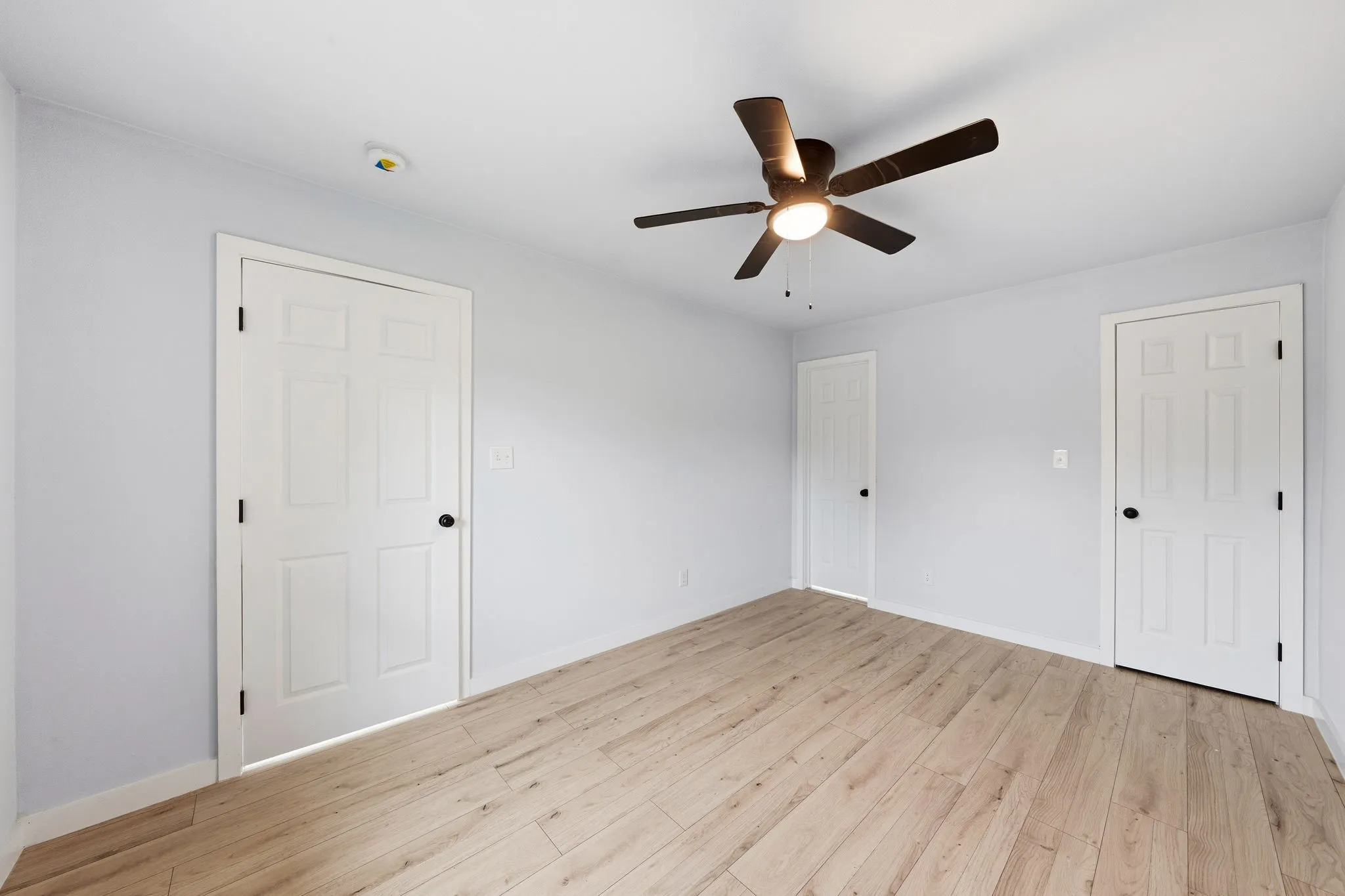 Single Family Residence For Sale in Dallas County , 3842 Soft Wind Drive, Dallas, Texas 75241, 4 Bedroom, 2 Bathroom, Garage spaces, 1,255 Sqft, built in 1963, mls#21349976, Real Estate Agent in Dallas, Homes For Sale in Dallas county, Homes For Sale in Dallas, Realtor in Dallas Texas, Real Estate Brokerage Independent Realty Texas, Luminita Cordes Realtor