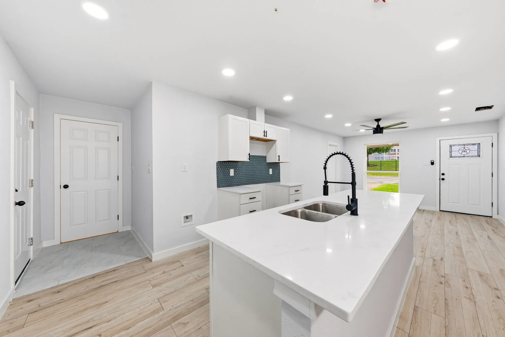 Single Family Residence For Sale in Dallas County , 3842 Soft Wind Drive, Dallas, Texas 75241, 4 Bedroom, 2 Bathroom, Garage spaces, 1,255 Sqft, built in 1963, mls#21349976, Real Estate Agent in Dallas, Homes For Sale in Dallas county, Homes For Sale in Dallas, Realtor in Dallas Texas, Real Estate Brokerage Independent Realty Texas, Luminita Cordes Realtor