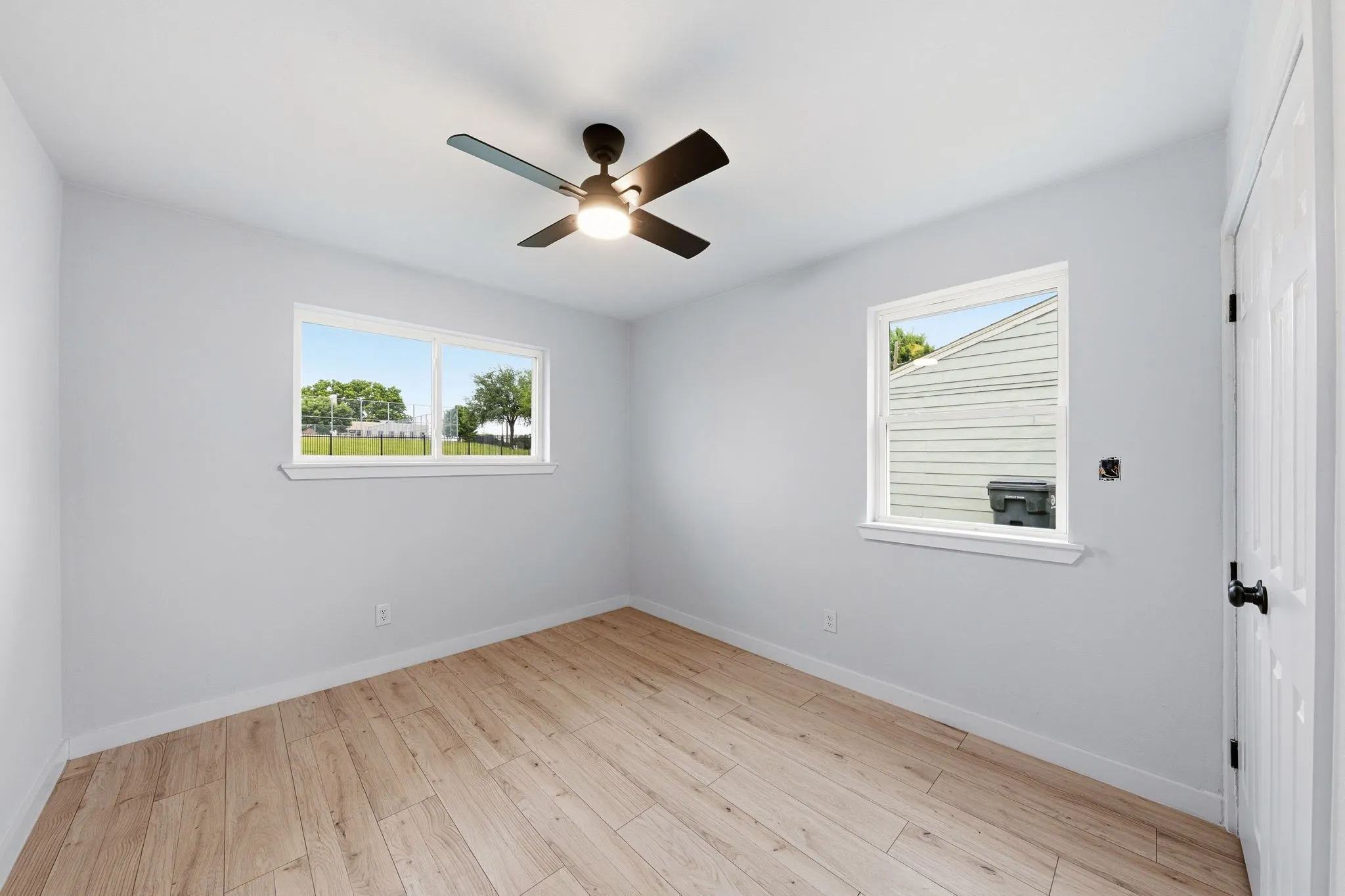 Single Family Residence For Sale in Dallas County , 3842 Soft Wind Drive, Dallas, Texas 75241, 4 Bedroom, 2 Bathroom, Garage spaces, 1,255 Sqft, built in 1963, mls#21349976, Real Estate Agent in Dallas, Homes For Sale in Dallas county, Homes For Sale in Dallas, Realtor in Dallas Texas, Real Estate Brokerage Independent Realty Texas, Luminita Cordes Realtor