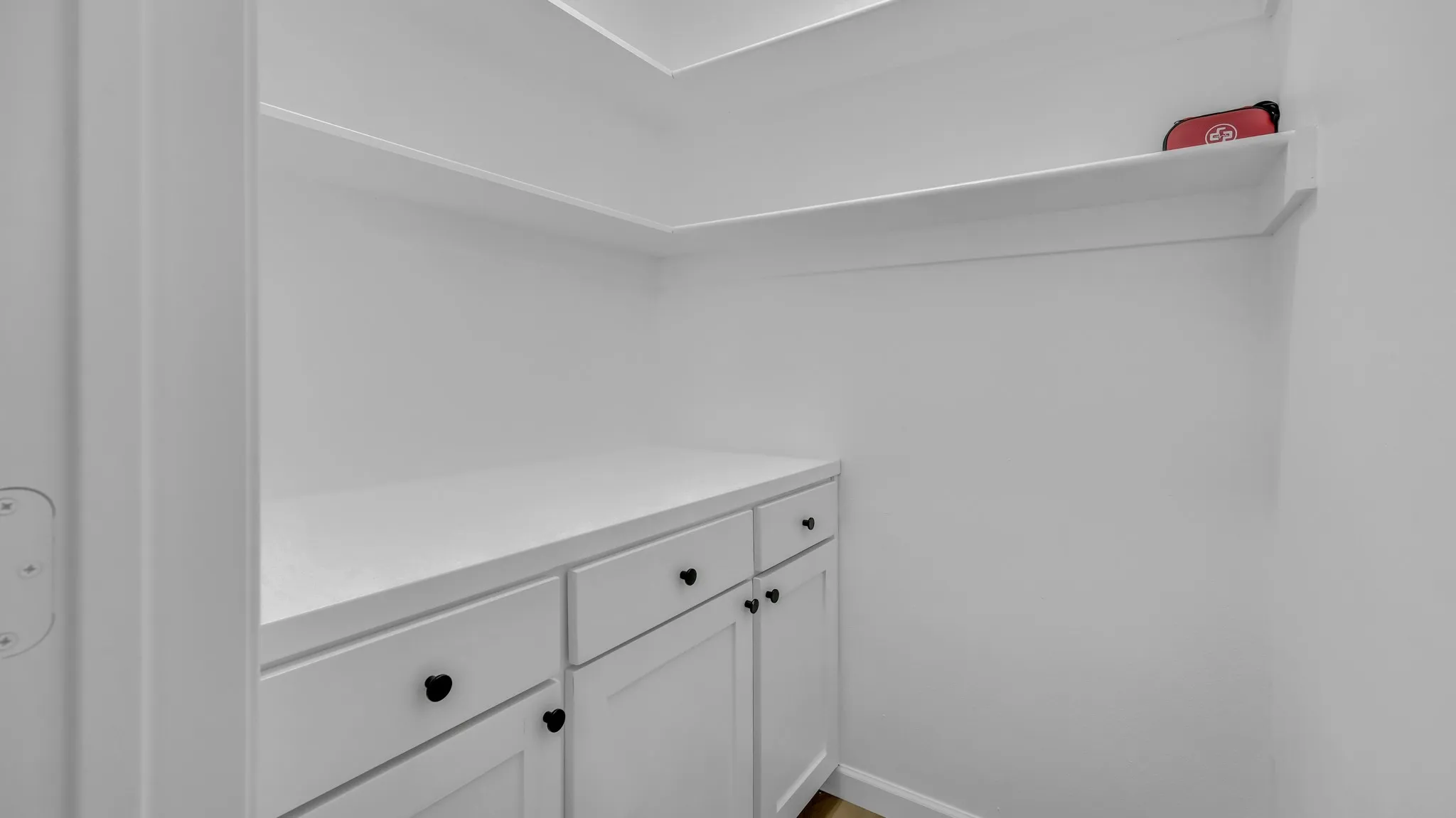 Large pantry ready for you to fill with all your yummy vacation treats! First aid kit provided.