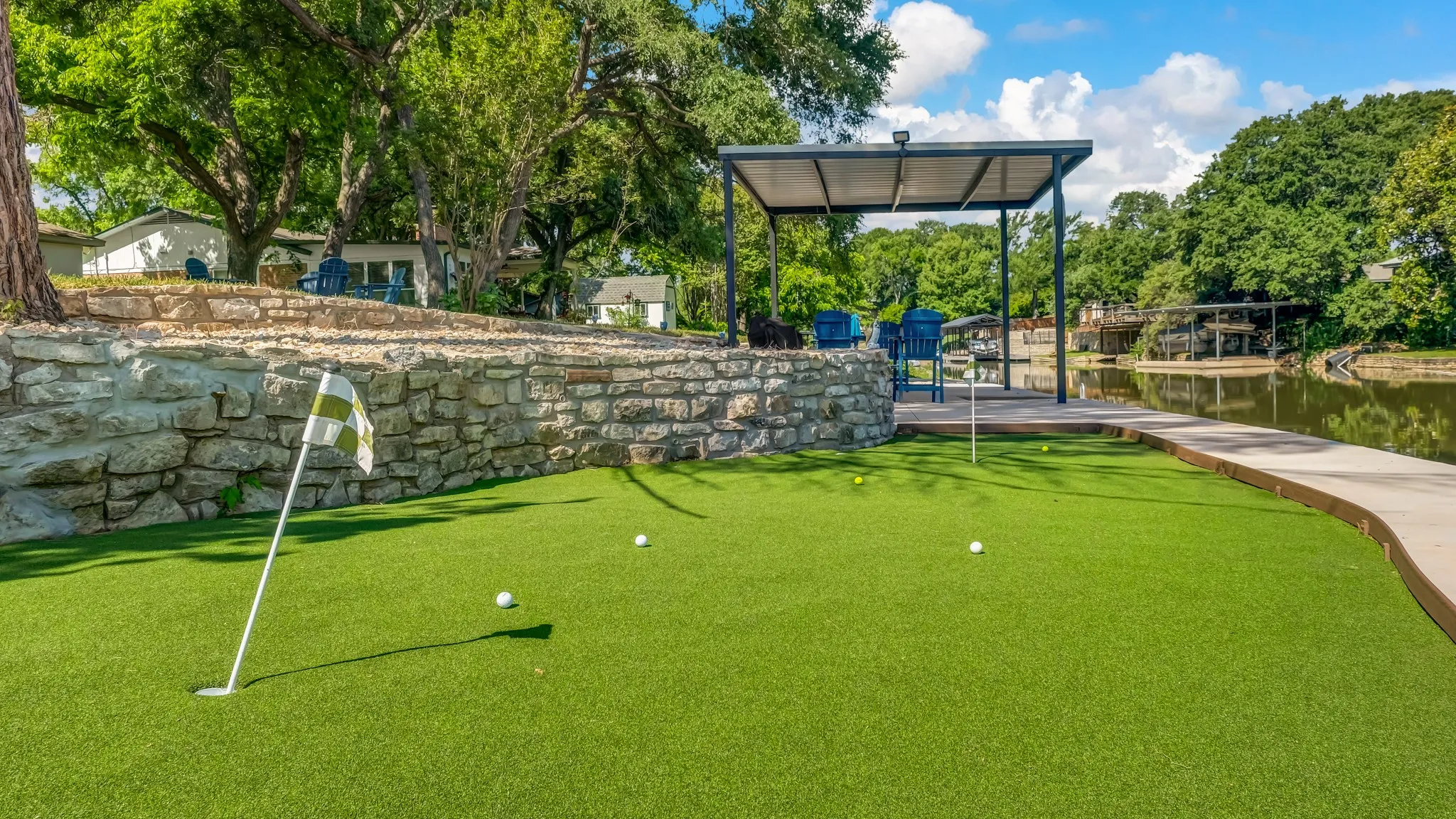 2 teir putting green.... Putt Putt tournament for the whole group!