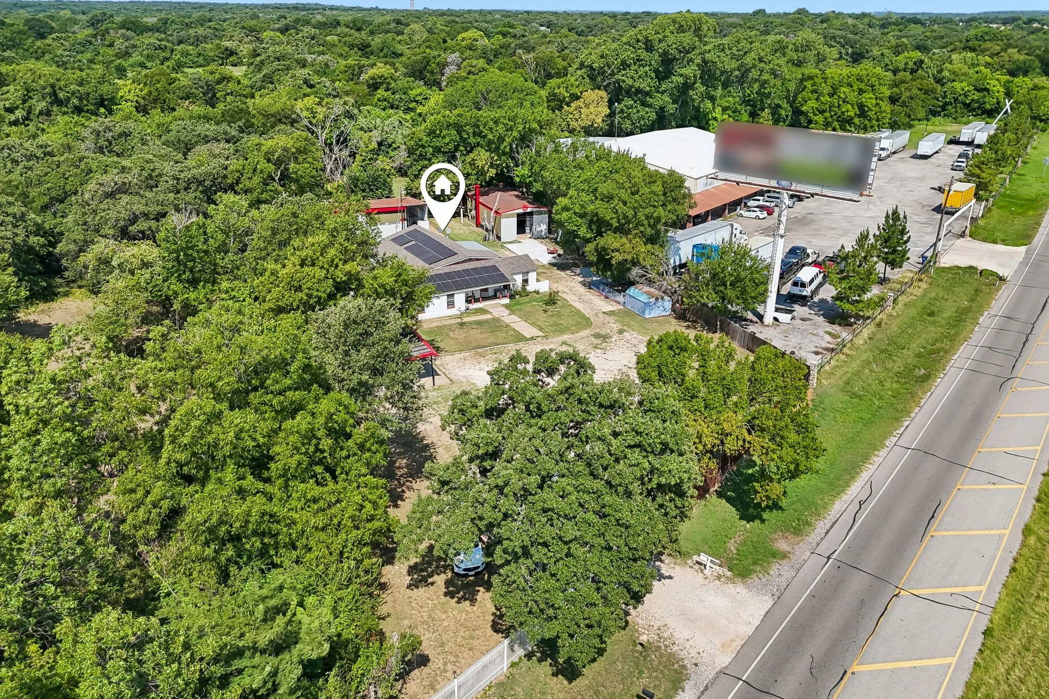 Single Family Residence For Sale in Johnson County , 2450 S Burleson Boulevard, Burleson, Texas 76028, 5 Bedroom, 3 Bathroom, 8 Garage spaces, 2,976 Sqft, built in 1940, mls#21349334, Real Estate Agent in Burleson, Homes For Sale in Johnson county, Homes For Sale in Burleson, Realtor in Burleson Texas, Real Estate Brokerage Independent Realty Texas, Luminita Cordes Realtor
