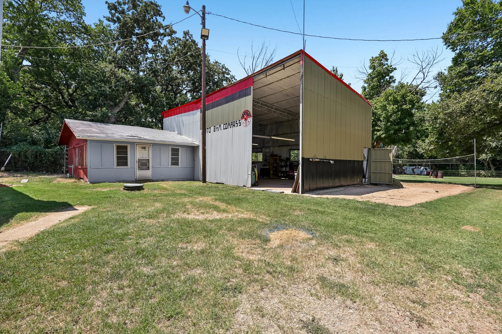 Single Family Residence For Sale in Johnson County , 2450 S Burleson Boulevard, Burleson, Texas 76028, 5 Bedroom, 3 Bathroom, 8 Garage spaces, 2,976 Sqft, built in 1940, mls#21349334, Real Estate Agent in Burleson, Homes For Sale in Johnson county, Homes For Sale in Burleson, Realtor in Burleson Texas, Real Estate Brokerage Independent Realty Texas, Luminita Cordes Realtor
