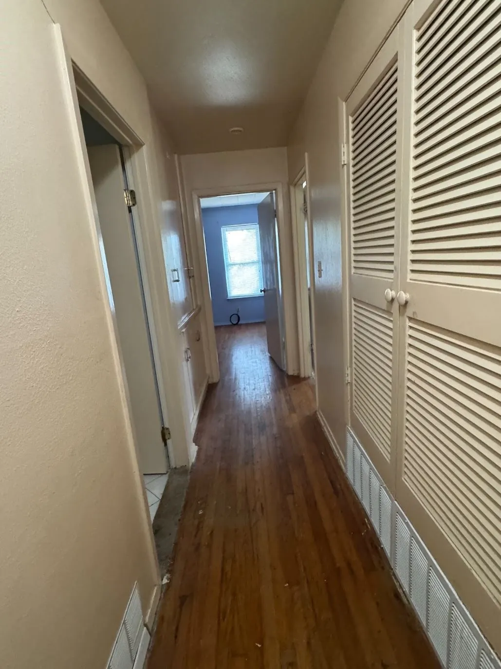 Single Family Residence For Sale in Parker County , 3703 Pecan Park Drive, Weatherford, Texas 76087, 3 Bedroom, 2 Bathroom, 2 Garage spaces, 2,005 Sqft, built in 1964, mls#21350176, Real Estate Agent in Weatherford, Homes For Sale in Parker county, Homes For Sale in Weatherford, Realtor in Weatherford Texas, Real Estate Brokerage Independent Realty Texas, Luminita Cordes Realtor