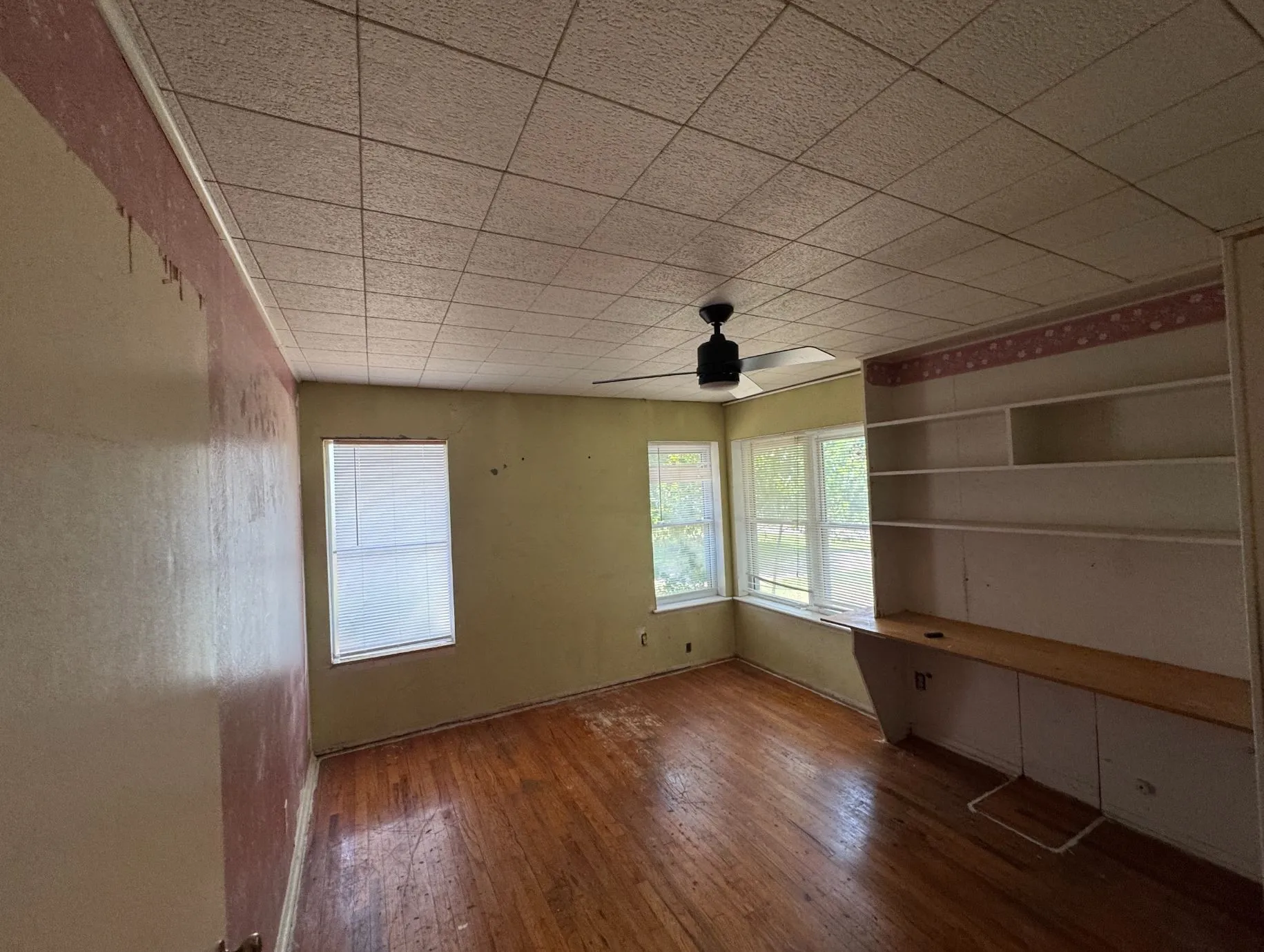 Single Family Residence For Sale in Parker County , 3703 Pecan Park Drive, Weatherford, Texas 76087, 3 Bedroom, 2 Bathroom, 2 Garage spaces, 2,005 Sqft, built in 1964, mls#21350176, Real Estate Agent in Weatherford, Homes For Sale in Parker county, Homes For Sale in Weatherford, Realtor in Weatherford Texas, Real Estate Brokerage Independent Realty Texas, Luminita Cordes Realtor