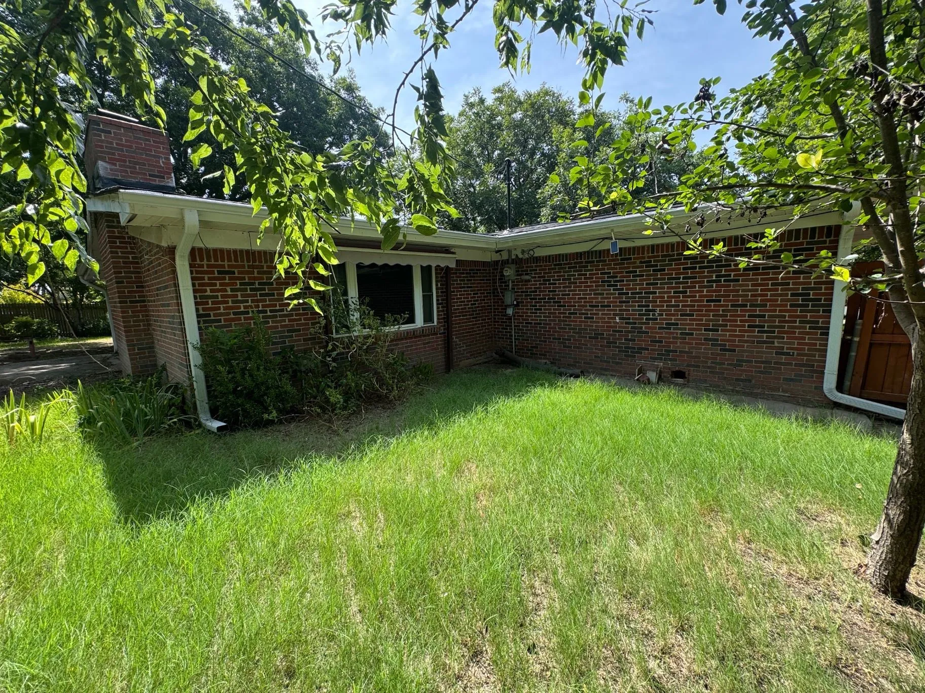 Single Family Residence For Sale in Parker County , 3703 Pecan Park Drive, Weatherford, Texas 76087, 3 Bedroom, 2 Bathroom, 2 Garage spaces, 2,005 Sqft, built in 1964, mls#21350176, Real Estate Agent in Weatherford, Homes For Sale in Parker county, Homes For Sale in Weatherford, Realtor in Weatherford Texas, Real Estate Brokerage Independent Realty Texas, Luminita Cordes Realtor