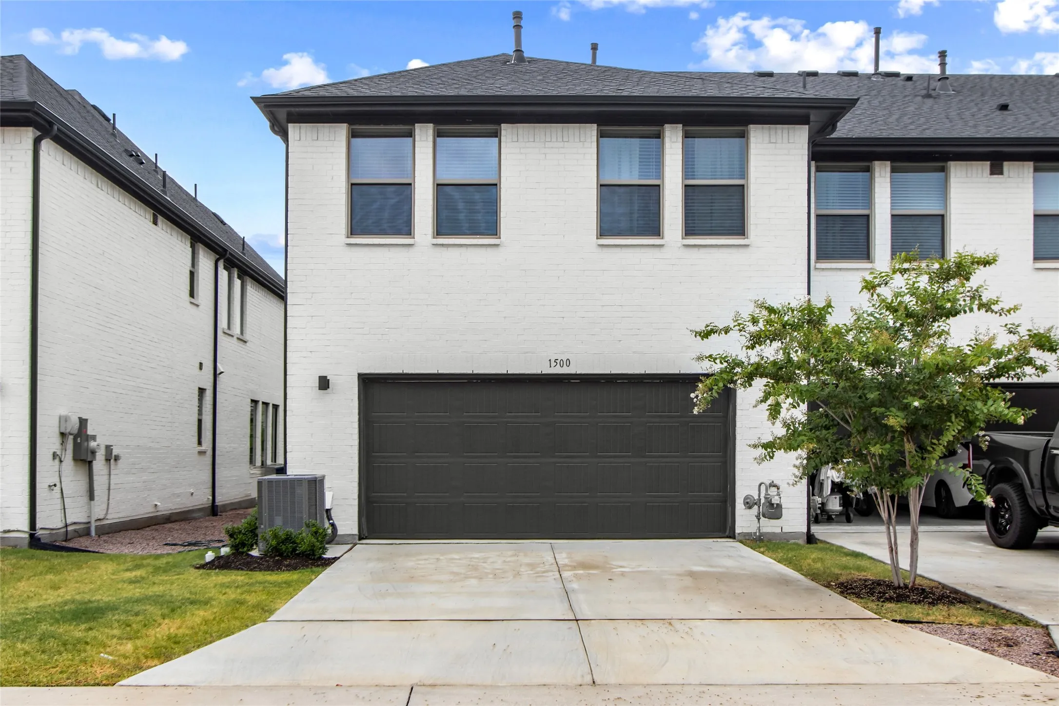 Townhouse For Sale in Tarrant County , 1500 Birds Fort Trail, Arlington, Texas 76005, 3 Bedrooms, 3 Bathrooms, 2 Garage spaces, 2,072 Sqft, built in 2024, Price $479,900, mls#21350074, Real Estate Agent in Arlington, Homes For Sale in Tarrant county, Homes For Sale in Arlington, Realtor in Arlington Texas, Real Estate Brokerage Independent Realty Texas, Luminita Cordes Realtor