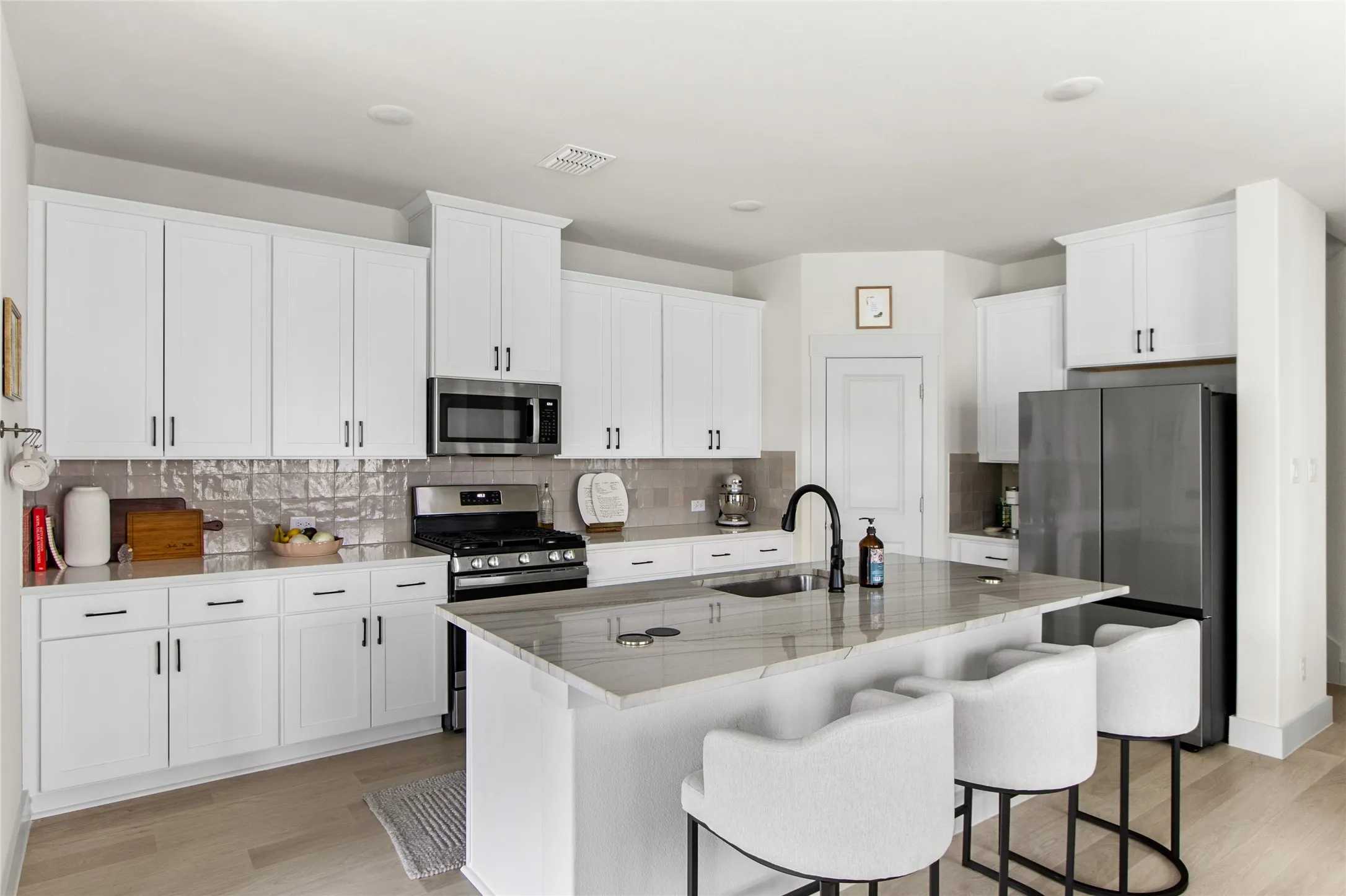 Townhouse For Sale in Tarrant County , 1500 Birds Fort Trail, Arlington, Texas 76005, 3 Bedrooms, 3 Bathrooms, 2 Garage spaces, 2,072 Sqft, built in 2024, Price $479,900, mls#21350074, Real Estate Agent in Arlington, Homes For Sale in Tarrant county, Homes For Sale in Arlington, Realtor in Arlington Texas, Real Estate Brokerage Independent Realty Texas, Luminita Cordes Realtor