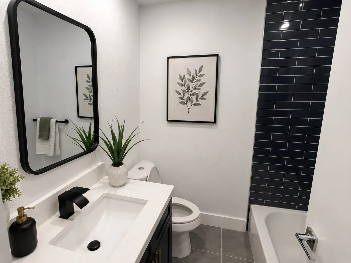 Full bath with tub/shower comber