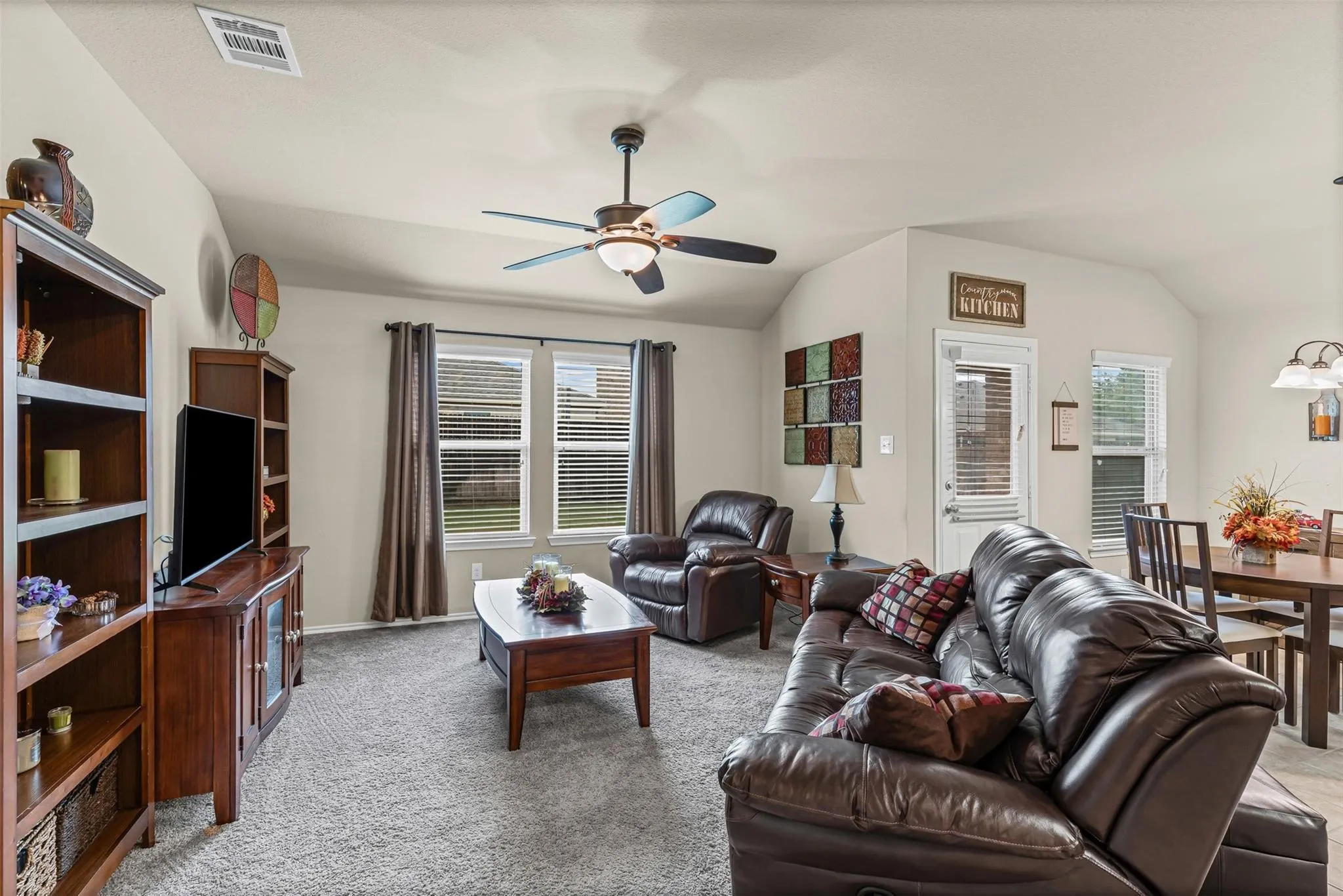 Single Family Residence For Sale in Collin County , 1104 Ruby Court, Princeton, Texas 75407, 4 Bedroom, 2 Bathroom, 2 Garage spaces, 1,587 Sqft, built in 2017, mls#21350163, Real Estate Agent in Princeton, Homes For Sale in Collin county, Homes For Sale in Princeton, Realtor in Princeton Texas, Real Estate Brokerage Independent Realty Texas, Luminita Cordes Realtor