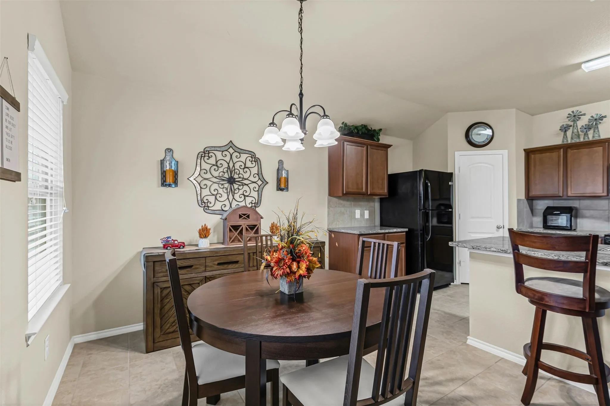 Single Family Residence For Sale in Collin County , 1104 Ruby Court, Princeton, Texas 75407, 4 Bedroom, 2 Bathroom, 2 Garage spaces, 1,587 Sqft, built in 2017, mls#21350163, Real Estate Agent in Princeton, Homes For Sale in Collin county, Homes For Sale in Princeton, Realtor in Princeton Texas, Real Estate Brokerage Independent Realty Texas, Luminita Cordes Realtor