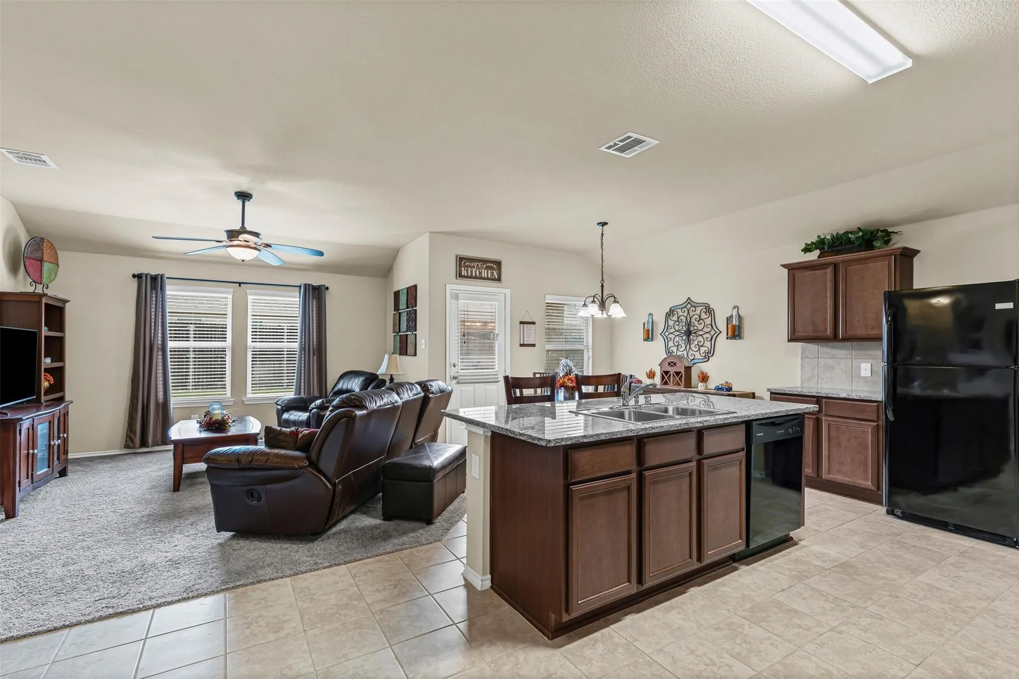 Single Family Residence For Sale in Collin County , 1104 Ruby Court, Princeton, Texas 75407, 4 Bedroom, 2 Bathroom, 2 Garage spaces, 1,587 Sqft, built in 2017, mls#21350163, Real Estate Agent in Princeton, Homes For Sale in Collin county, Homes For Sale in Princeton, Realtor in Princeton Texas, Real Estate Brokerage Independent Realty Texas, Luminita Cordes Realtor
