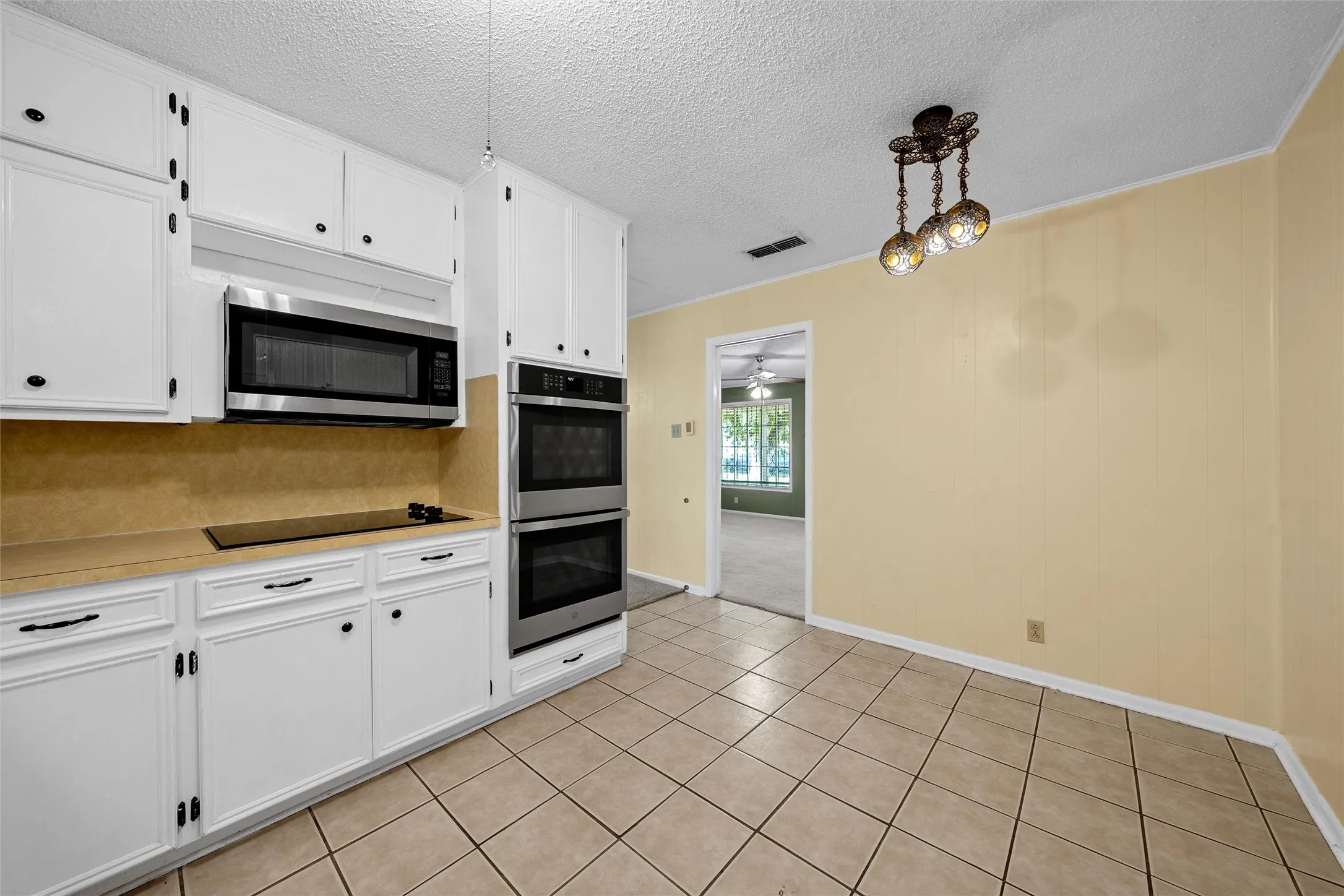 Single Family Residence For Sale in Bell County , 3609 Dogwood Lane, Temple, Texas 76502, 3 Bedroom, 2 Bathroom, 2 Garage spaces, 1,967 Sqft, built in 1971, mls#21349441, Real Estate Agent in Temple, Homes For Sale in Bell county, Homes For Sale in Temple, Realtor in Temple Texas, Real Estate Brokerage Independent Realty Texas, Luminita Cordes Realtor