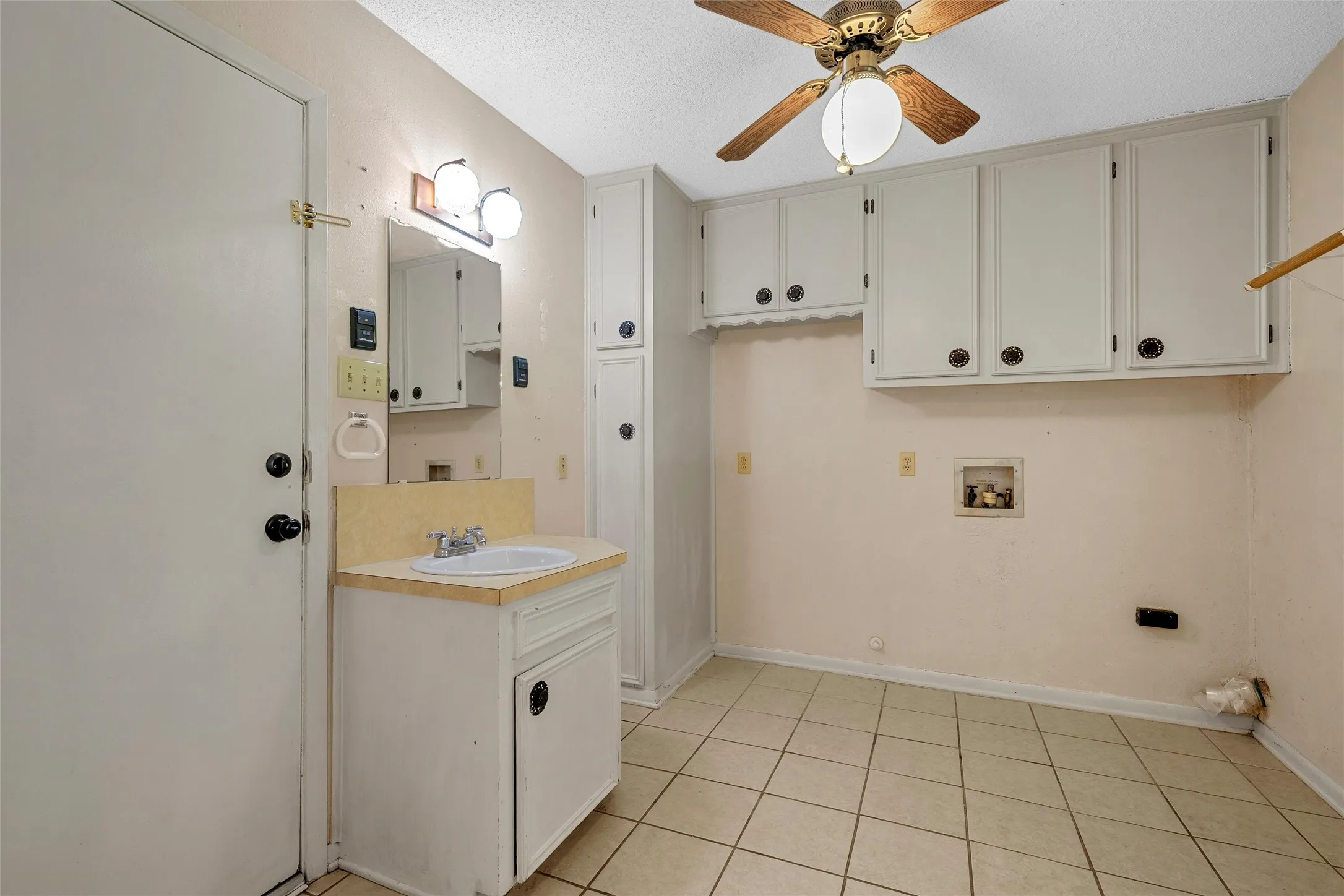 Single Family Residence For Sale in Bell County , 3609 Dogwood Lane, Temple, Texas 76502, 3 Bedroom, 2 Bathroom, 2 Garage spaces, 1,967 Sqft, built in 1971, mls#21349441, Real Estate Agent in Temple, Homes For Sale in Bell county, Homes For Sale in Temple, Realtor in Temple Texas, Real Estate Brokerage Independent Realty Texas, Luminita Cordes Realtor