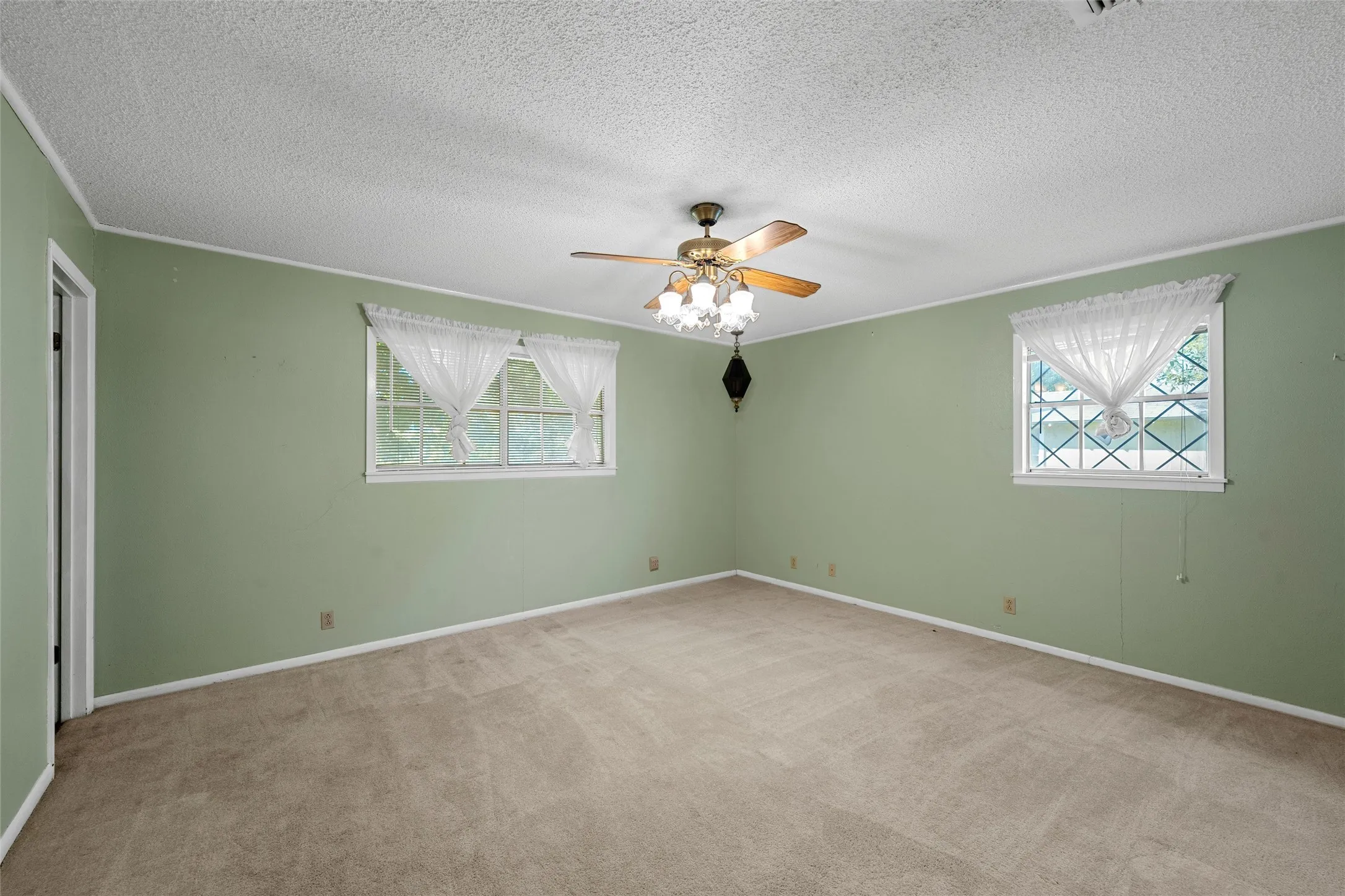 Single Family Residence For Sale in Bell County , 3609 Dogwood Lane, Temple, Texas 76502, 3 Bedroom, 2 Bathroom, 2 Garage spaces, 1,967 Sqft, built in 1971, mls#21349441, Real Estate Agent in Temple, Homes For Sale in Bell county, Homes For Sale in Temple, Realtor in Temple Texas, Real Estate Brokerage Independent Realty Texas, Luminita Cordes Realtor