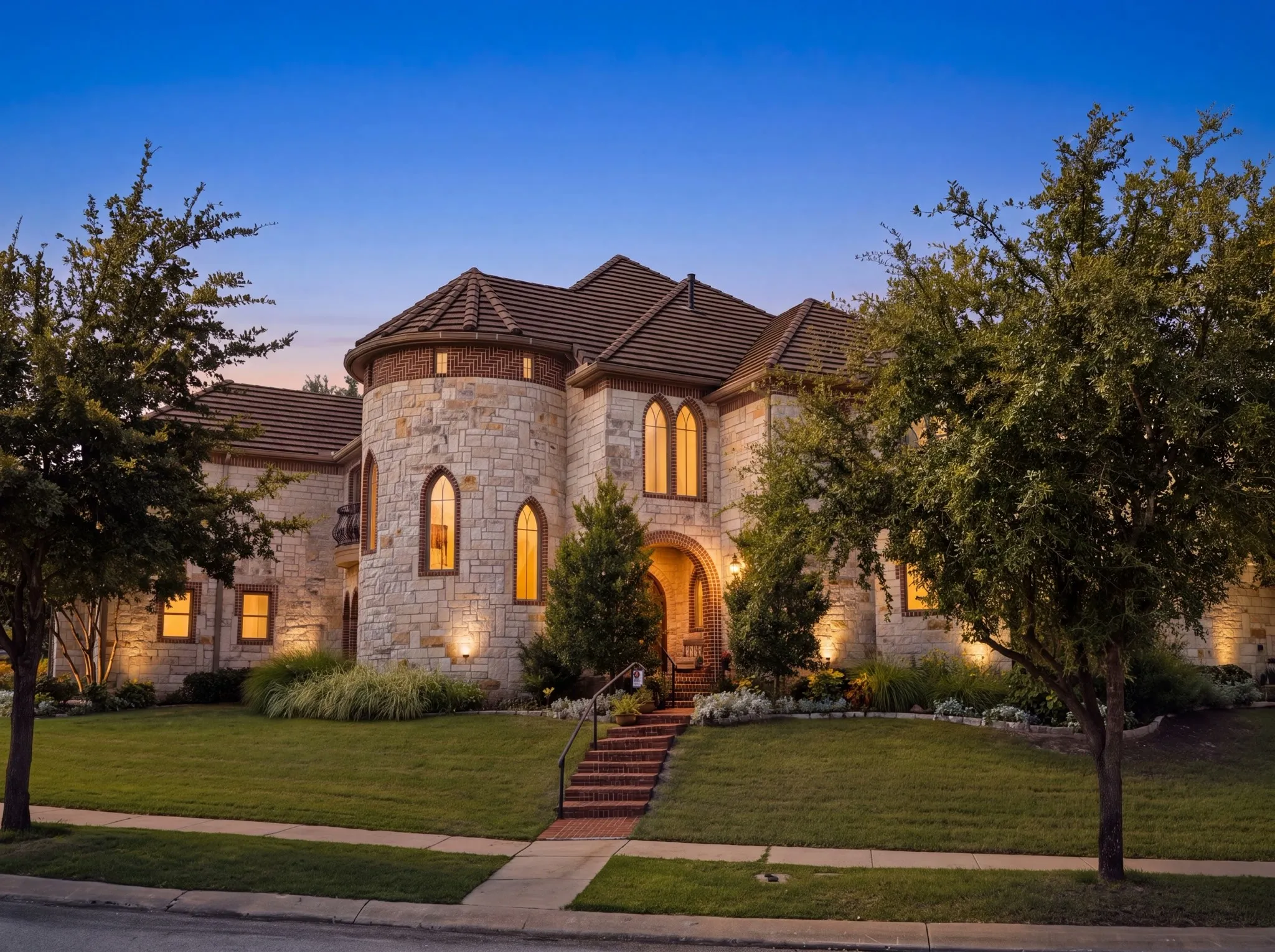 Single Family Residence For Sale in Dallas County , 4601 Byron Circle, Irving, Texas 75038, 5 Bedroom, 5 Bathroom, 3 Garage spaces, 4,923 Sqft, built in 2007, mls#21344788, Real Estate Agent in Irving, Homes For Sale in Dallas county, Homes For Sale in Irving, Realtor in Irving Texas, Real Estate Brokerage Independent Realty Texas, Luminita Cordes Realtor