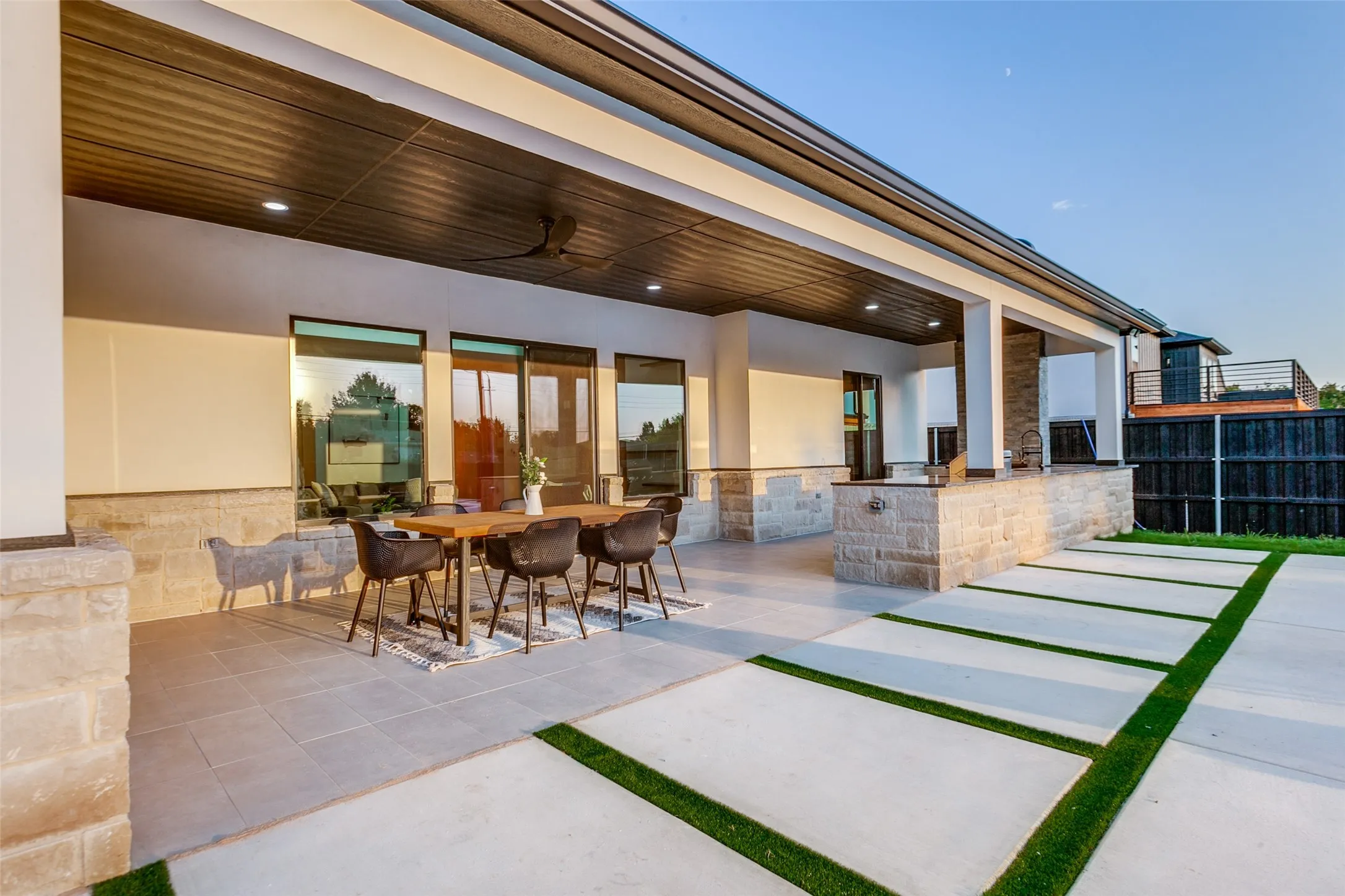Single Family Residence For Sale in Dallas County , 10923 Marsh Lane, Dallas, Texas 75229, 4 Bedroom, 4 Bathroom, 3 Garage spaces, 3,801 Sqft, built in 2024, mls#21347019, Real Estate Agent in Dallas, Homes For Sale in Dallas county, Homes For Sale in Dallas, Realtor in Dallas Texas, Real Estate Brokerage Independent Realty Texas, Luminita Cordes Realtor