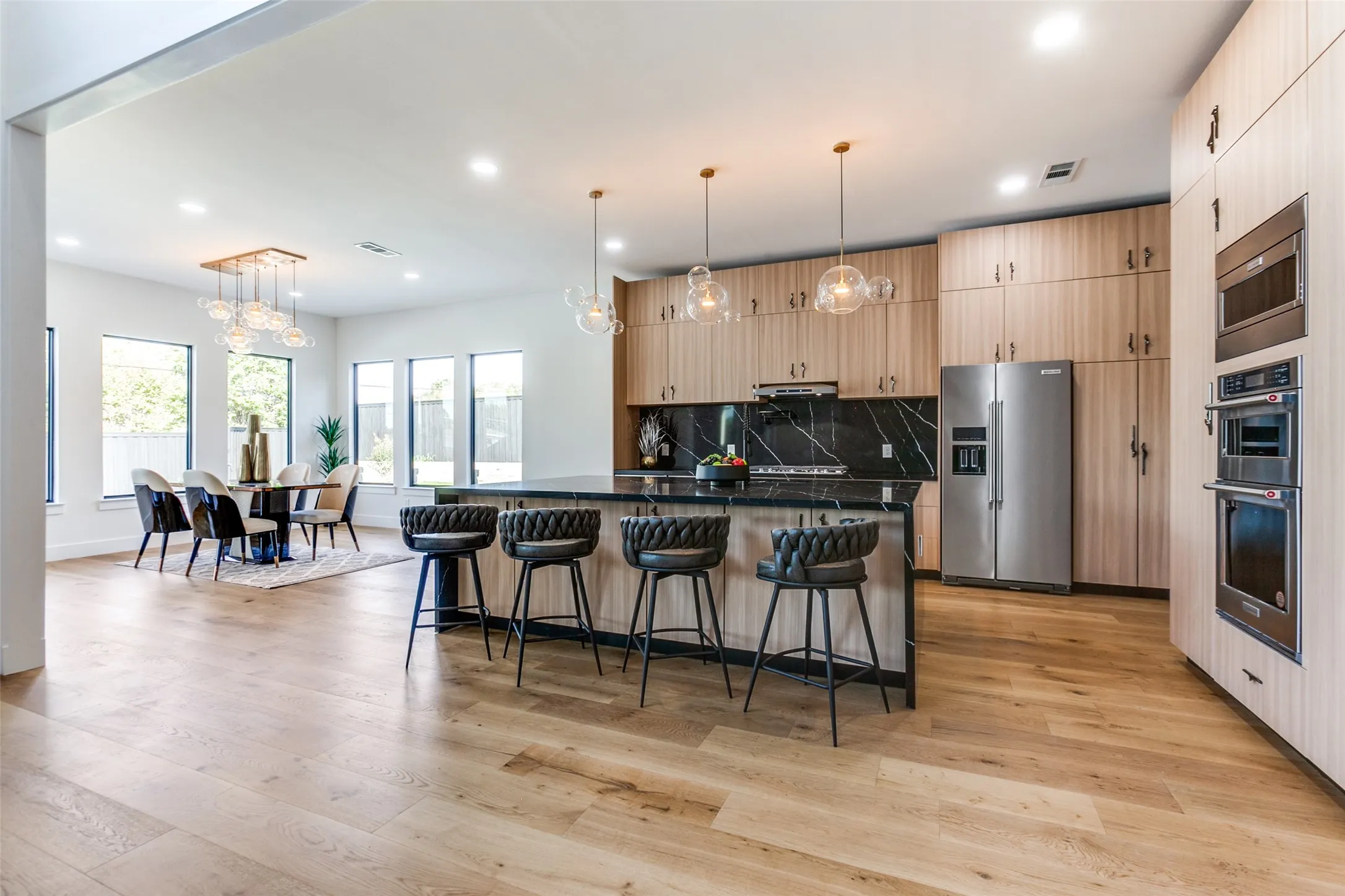 Single Family Residence For Sale in Dallas County , 10923 Marsh Lane, Dallas, Texas 75229, 4 Bedroom, 4 Bathroom, 3 Garage spaces, 3,801 Sqft, built in 2024, mls#21347019, Real Estate Agent in Dallas, Homes For Sale in Dallas county, Homes For Sale in Dallas, Realtor in Dallas Texas, Real Estate Brokerage Independent Realty Texas, Luminita Cordes Realtor