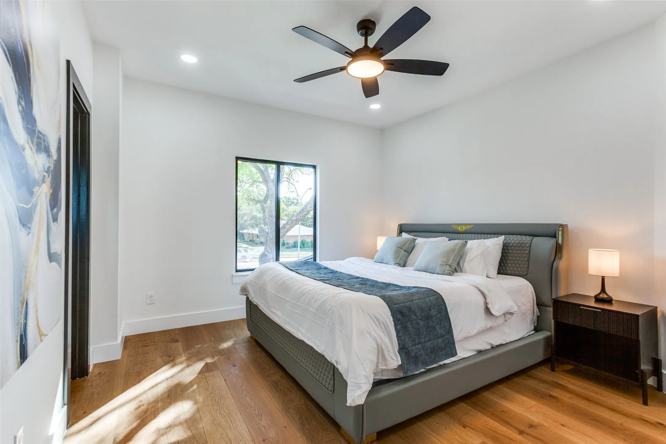 Single Family Residence For Sale in Dallas County , 10923 Marsh Lane, Dallas, Texas 75229, 4 Bedroom, 4 Bathroom, 3 Garage spaces, 3,801 Sqft, built in 2024, mls#21347019, Real Estate Agent in Dallas, Homes For Sale in Dallas county, Homes For Sale in Dallas, Realtor in Dallas Texas, Real Estate Brokerage Independent Realty Texas, Luminita Cordes Realtor