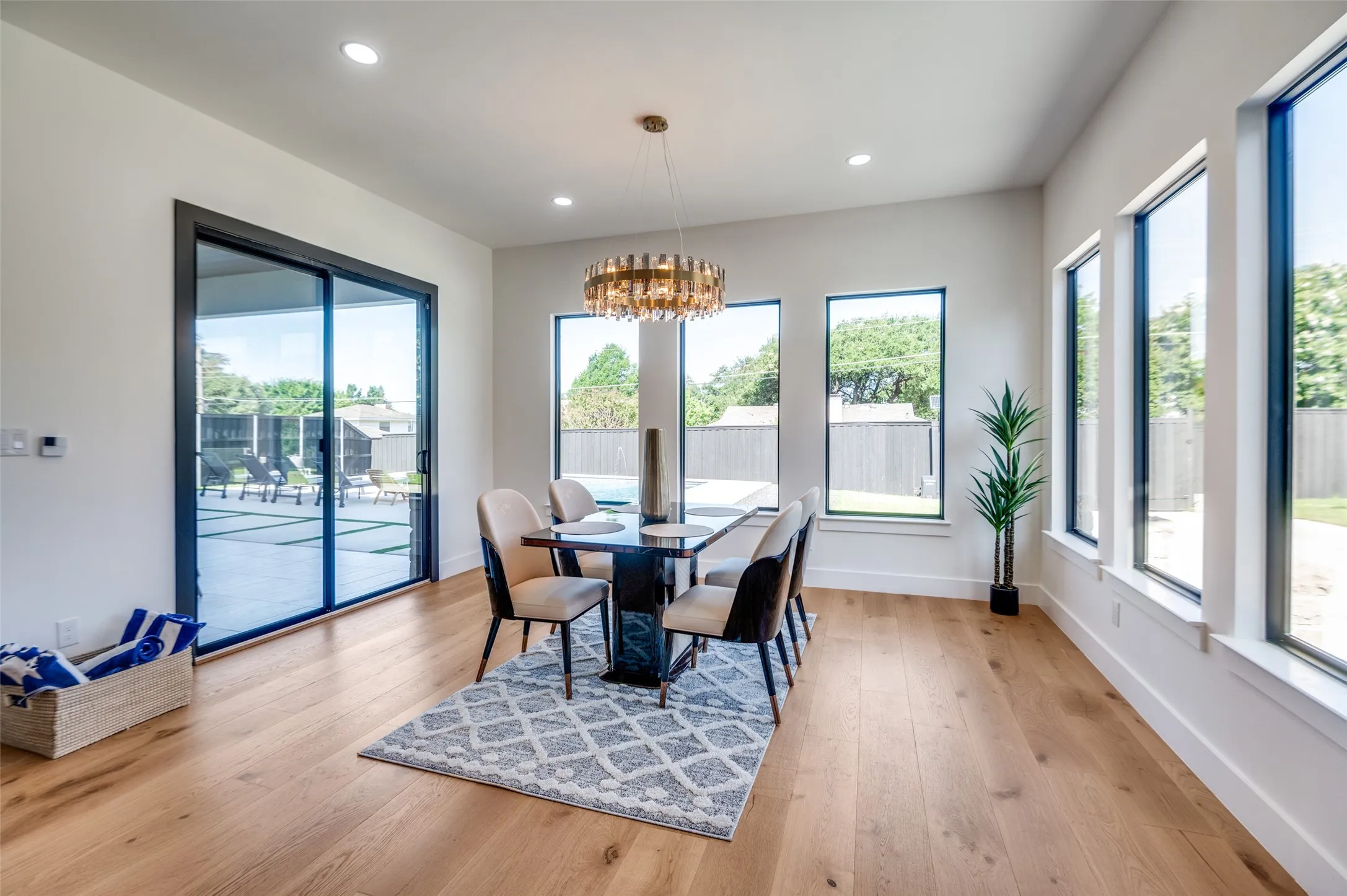 Single Family Residence For Sale in Dallas County , 10923 Marsh Lane, Dallas, Texas 75229, 4 Bedroom, 4 Bathroom, 3 Garage spaces, 3,801 Sqft, built in 2024, mls#21347019, Real Estate Agent in Dallas, Homes For Sale in Dallas county, Homes For Sale in Dallas, Realtor in Dallas Texas, Real Estate Brokerage Independent Realty Texas, Luminita Cordes Realtor