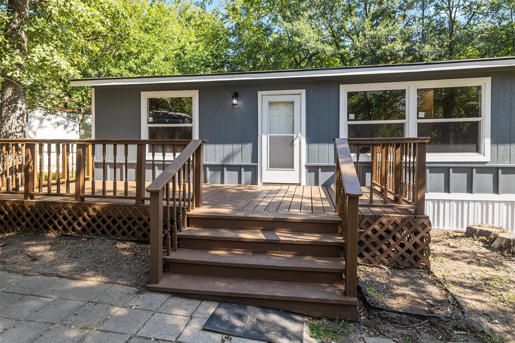 Manufactured Home For Sale in Henderson County , 7108 Apache Circle, Mabank, Texas 75156, 3 Bedroom, 2 Bathroom, Garage spaces, 1,232 Sqft, built in 1991, mls#21344532, Real Estate Agent in Mabank, Homes For Sale in Henderson county, Homes For Sale in Mabank, Realtor in Mabank Texas, Real Estate Brokerage Independent Realty Texas, Luminita Cordes Realtor