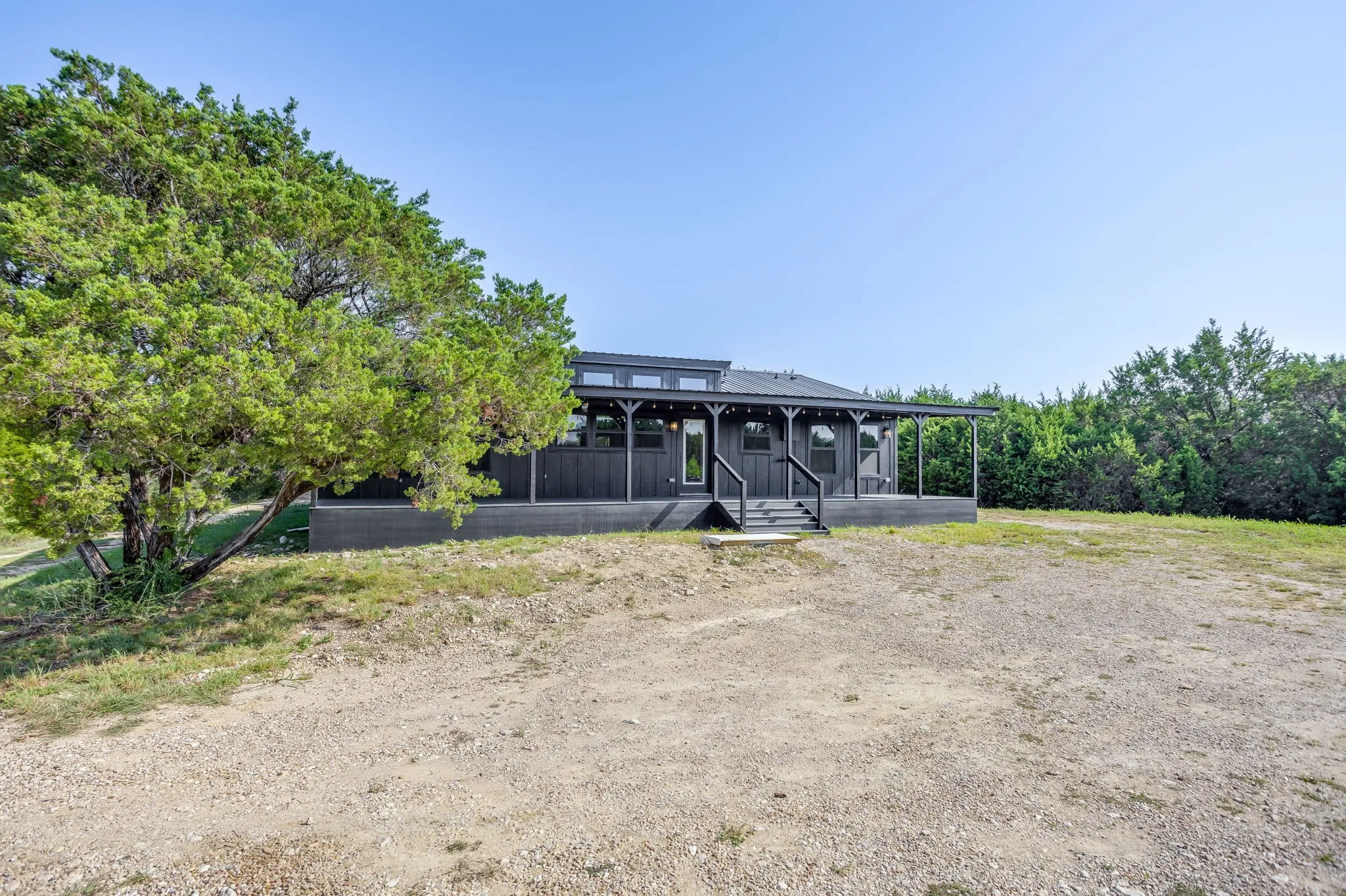 Single Family Residence For Sale in Johnson County , 8512 Hilltop Drive, Cleburne, Texas 76033, 3 Bedroom, 2 Bathroom, Garage spaces, 1,835 Sqft, built in 2024, mls#21347954, Real Estate Agent in Cleburne, Homes For Sale in Johnson county, Homes For Sale in Cleburne, Realtor in Cleburne Texas, Real Estate Brokerage Independent Realty Texas, Luminita Cordes Realtor