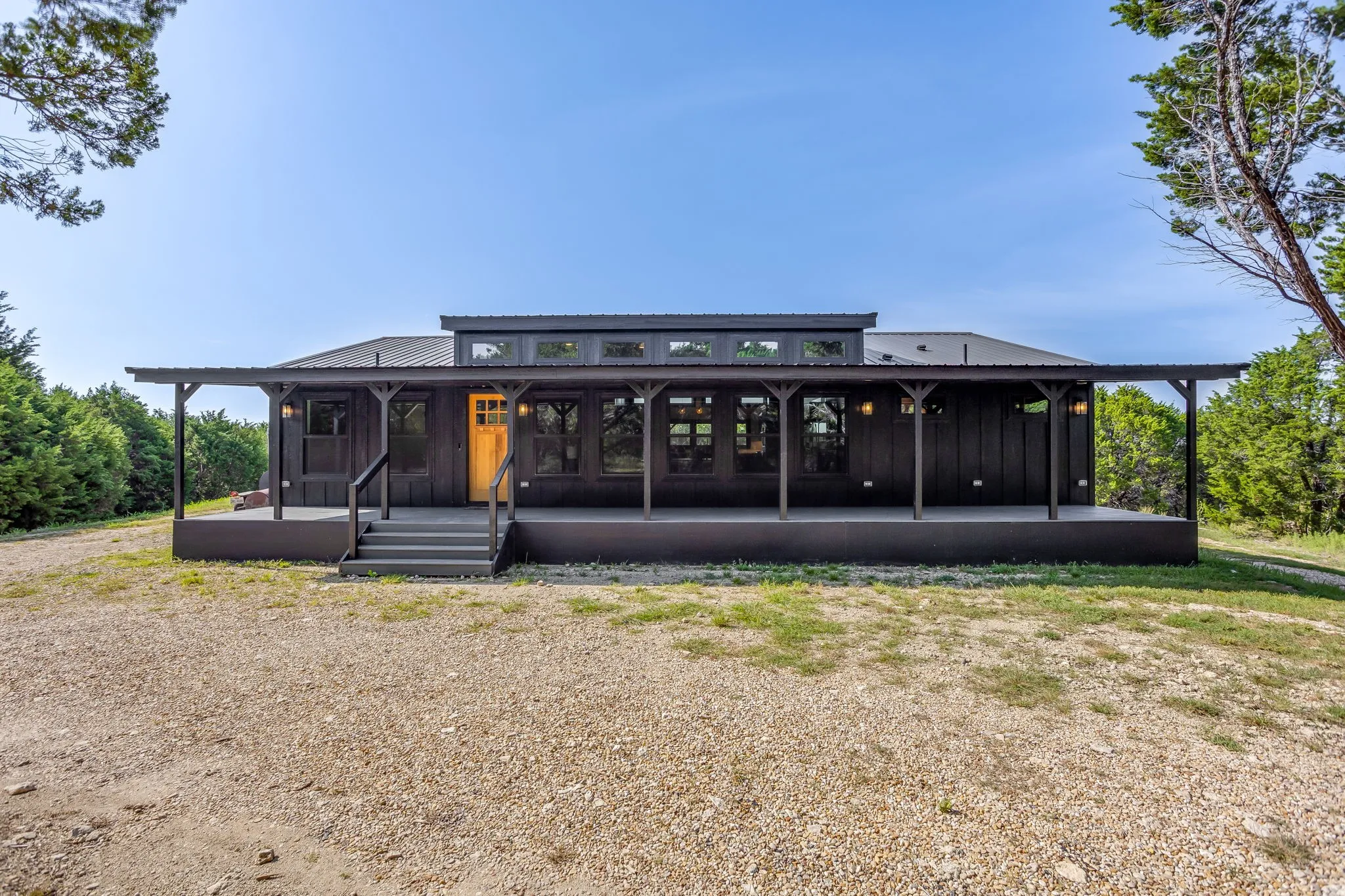Single Family Residence For Sale in Johnson County , 8512 Hilltop Drive, Cleburne, Texas 76033, 3 Bedroom, 2 Bathroom, Garage spaces, 1,835 Sqft, built in 2024, mls#21347954, Real Estate Agent in Cleburne, Homes For Sale in Johnson county, Homes For Sale in Cleburne, Realtor in Cleburne Texas, Real Estate Brokerage Independent Realty Texas, Luminita Cordes Realtor