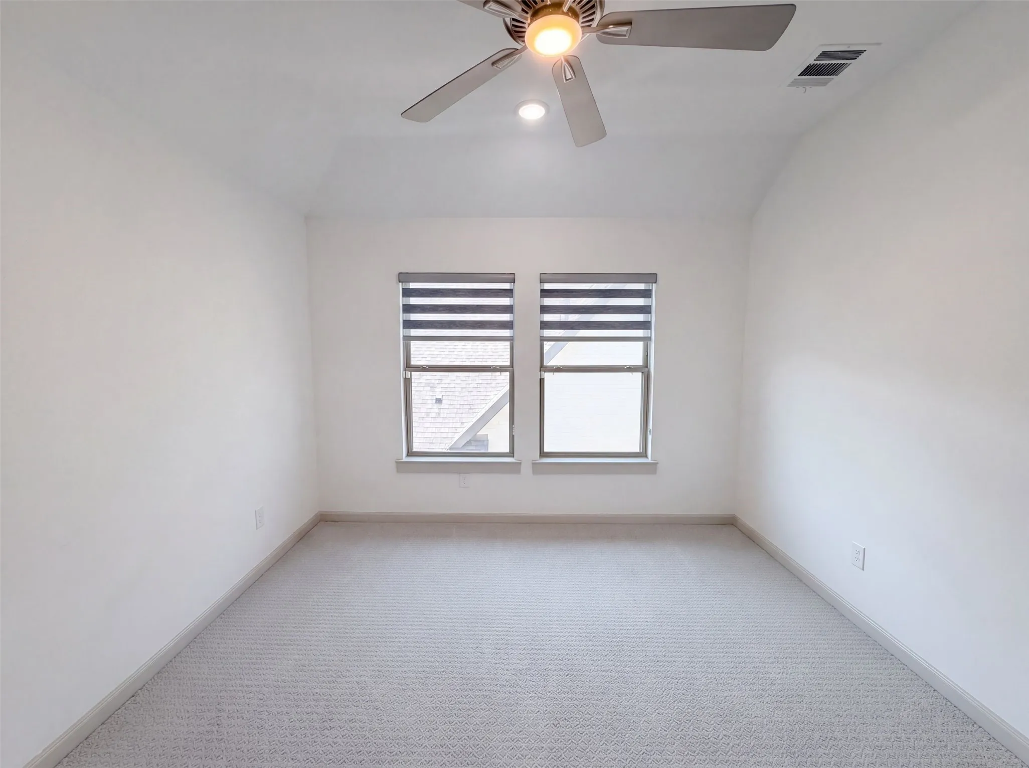 Single Family Residence For Sale in Collin County , 9694 Brackenfield Lane, Frisco, Texas 75035, 4 Bedroom, 5 Bathroom, 3 Garage spaces, 3,290 Sqft, built in 2021, mls#21350226, Real Estate Agent in Frisco, Homes For Sale in Collin county, Homes For Sale in Frisco, Realtor in Frisco Texas, Real Estate Brokerage Independent Realty Texas, Luminita Cordes Realtor
