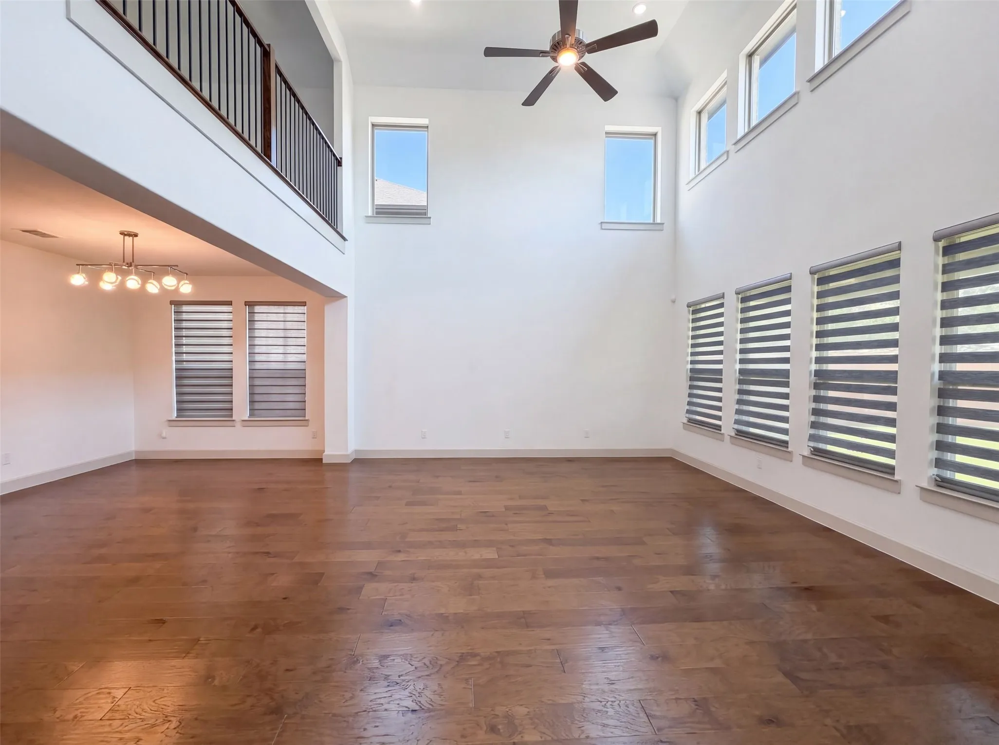 Single Family Residence For Sale in Collin County , 9694 Brackenfield Lane, Frisco, Texas 75035, 4 Bedroom, 5 Bathroom, 3 Garage spaces, 3,290 Sqft, built in 2021, mls#21350226, Real Estate Agent in Frisco, Homes For Sale in Collin county, Homes For Sale in Frisco, Realtor in Frisco Texas, Real Estate Brokerage Independent Realty Texas, Luminita Cordes Realtor
