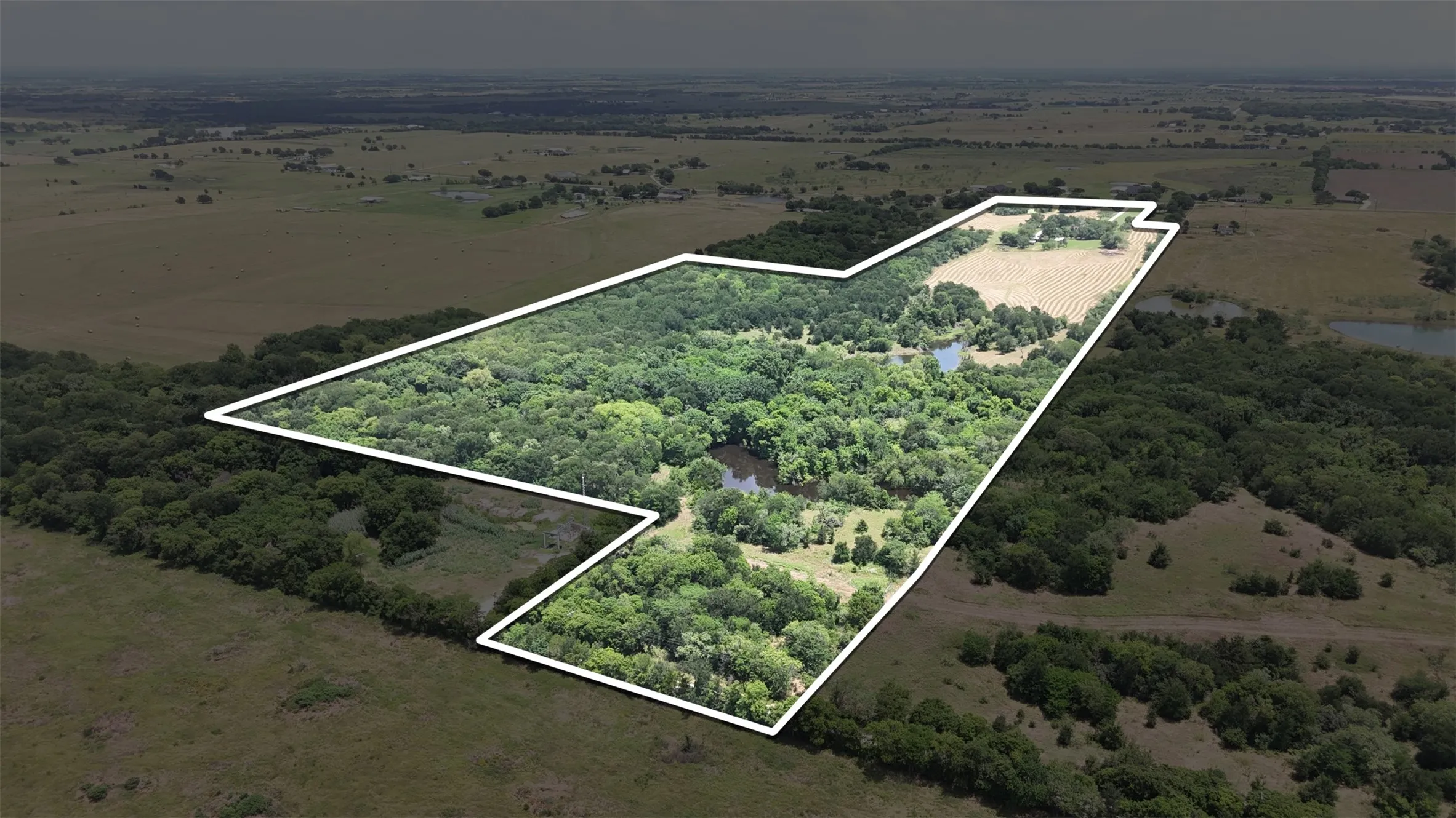 Property lines are approximate.