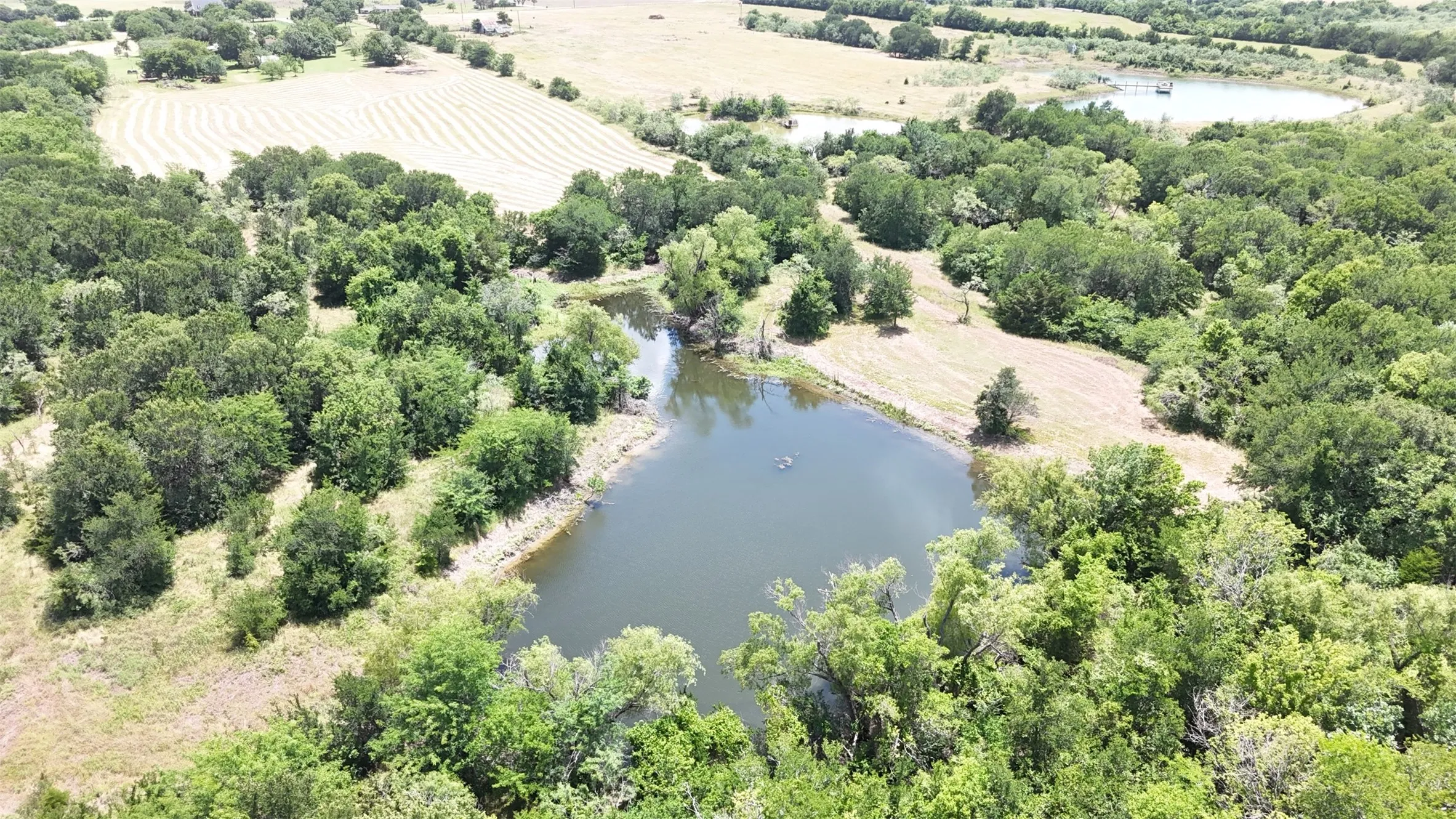 Single Family Residence For Sale in Ellis County , 2114 FM 1181, Ennis, Texas 75119, 3 Bedroom, 2 Bathroom, Garage spaces, 2,775 Sqft, built in 1977, mls#21346338, Real Estate Agent in Ennis, Homes For Sale in Ellis county, Homes For Sale in Ennis, Realtor in Ennis Texas, Real Estate Brokerage Independent Realty Texas, Luminita Cordes Realtor