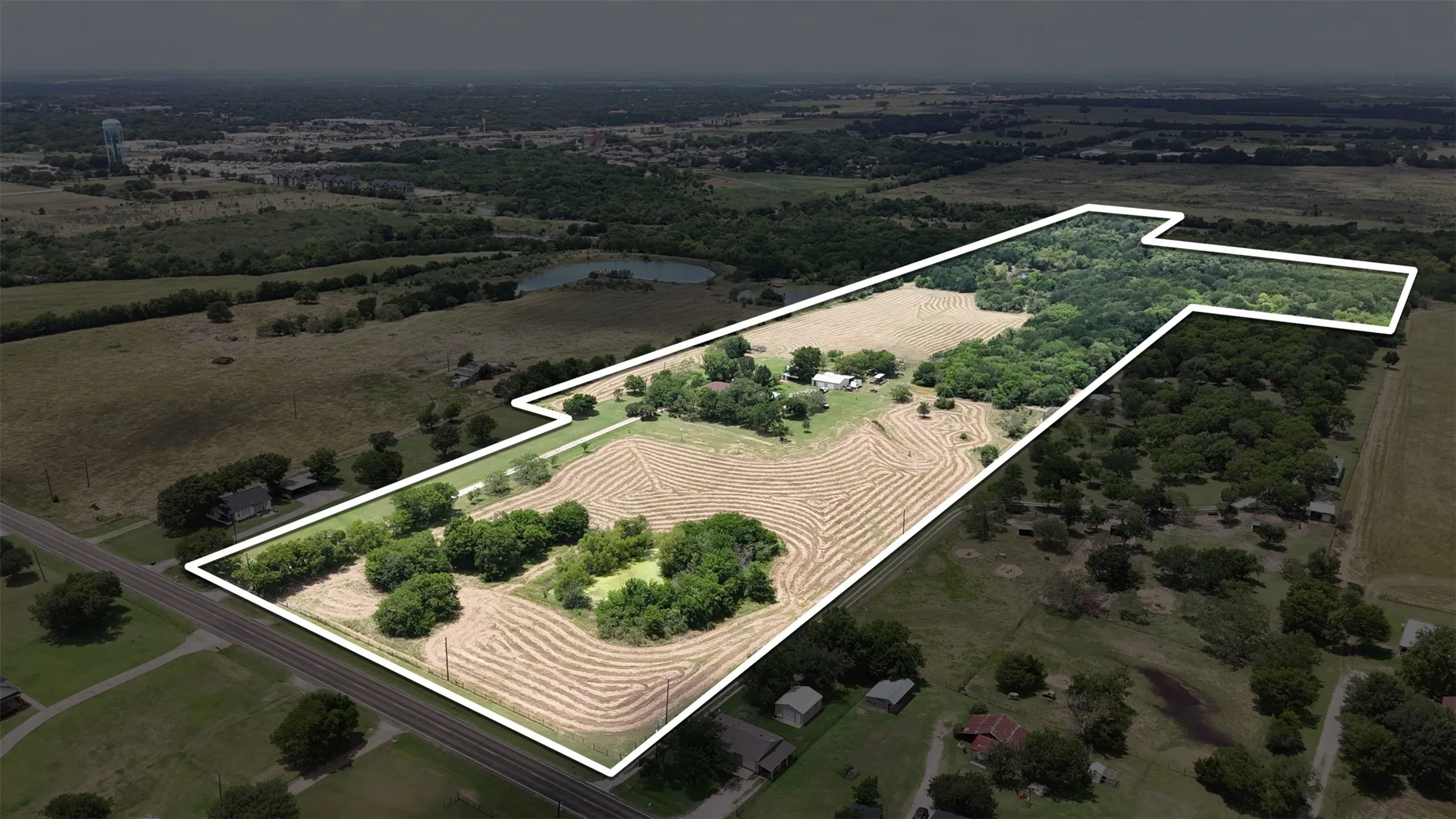 Property lines are approximate.